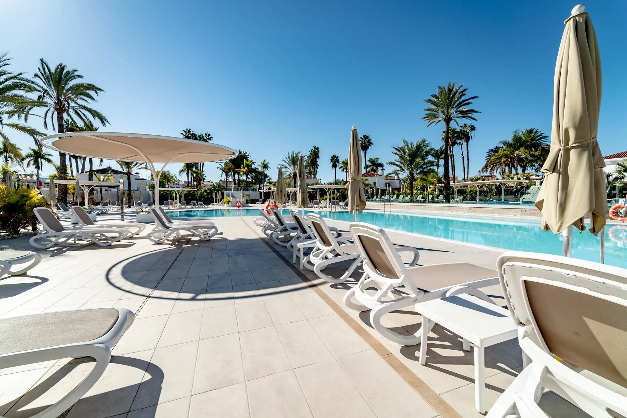 Hotel LIVVO Dunagolf Suites - pool