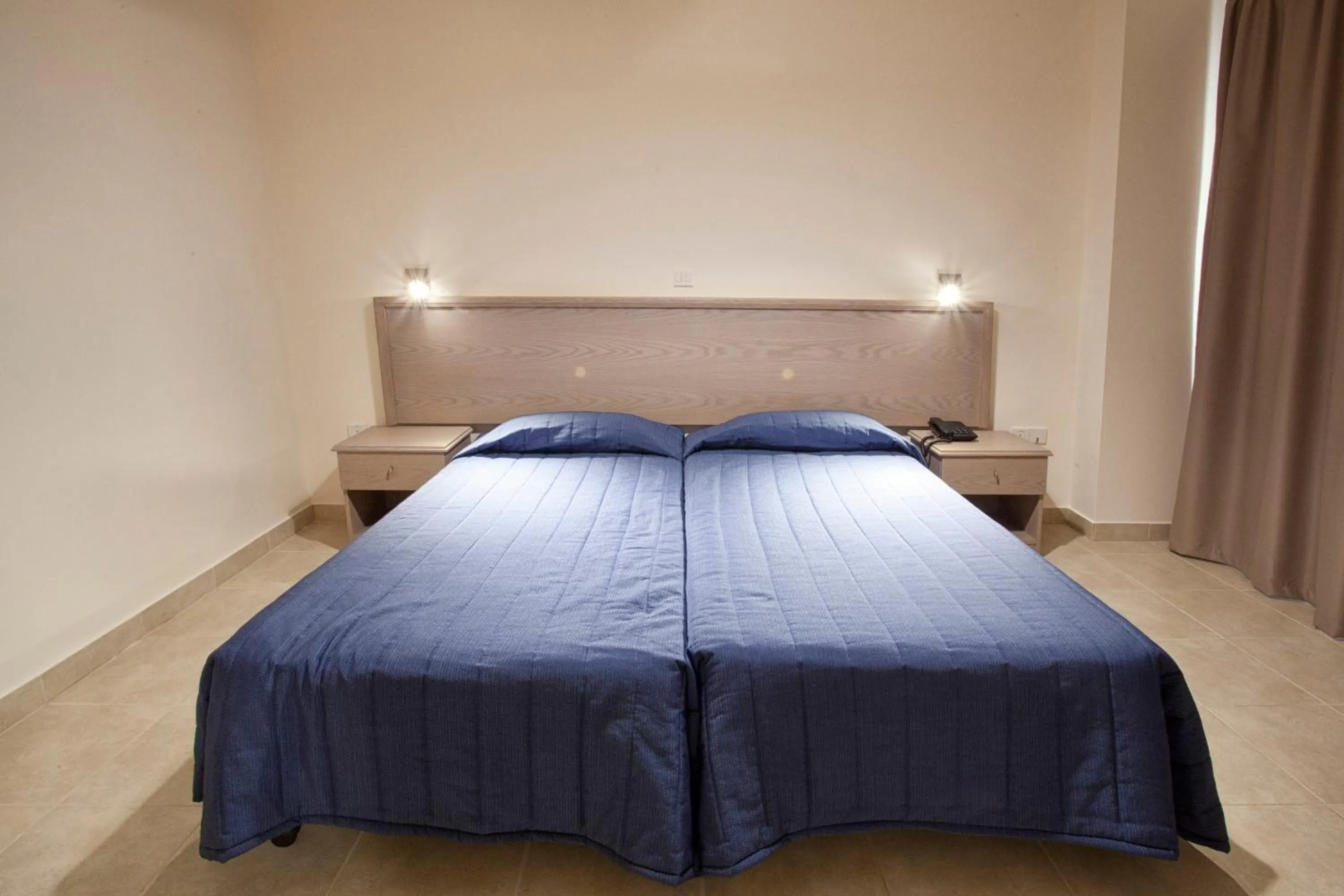 The Makronisos Holiday Village - rooms