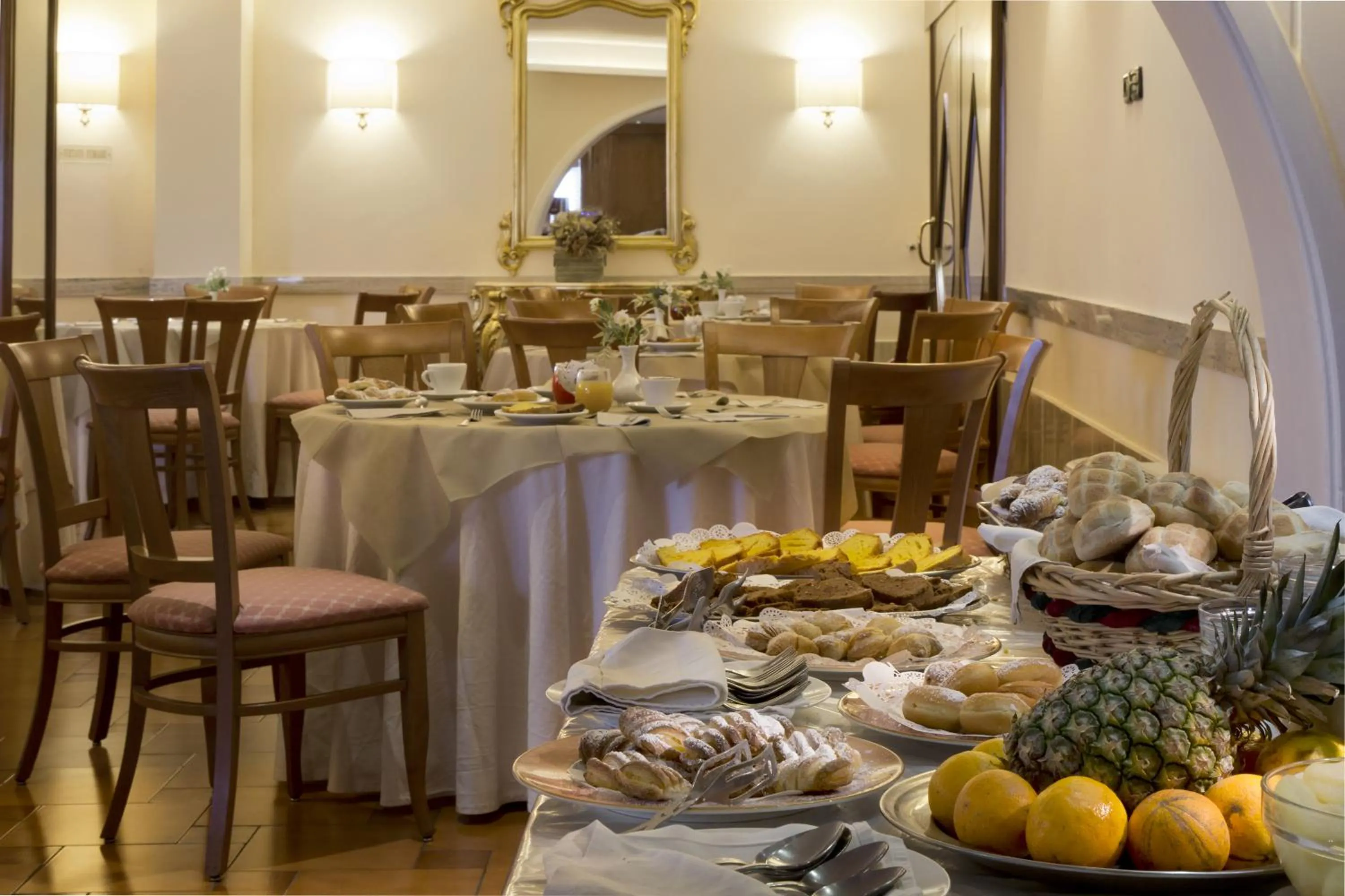 American Hotel - foodAndBeverage