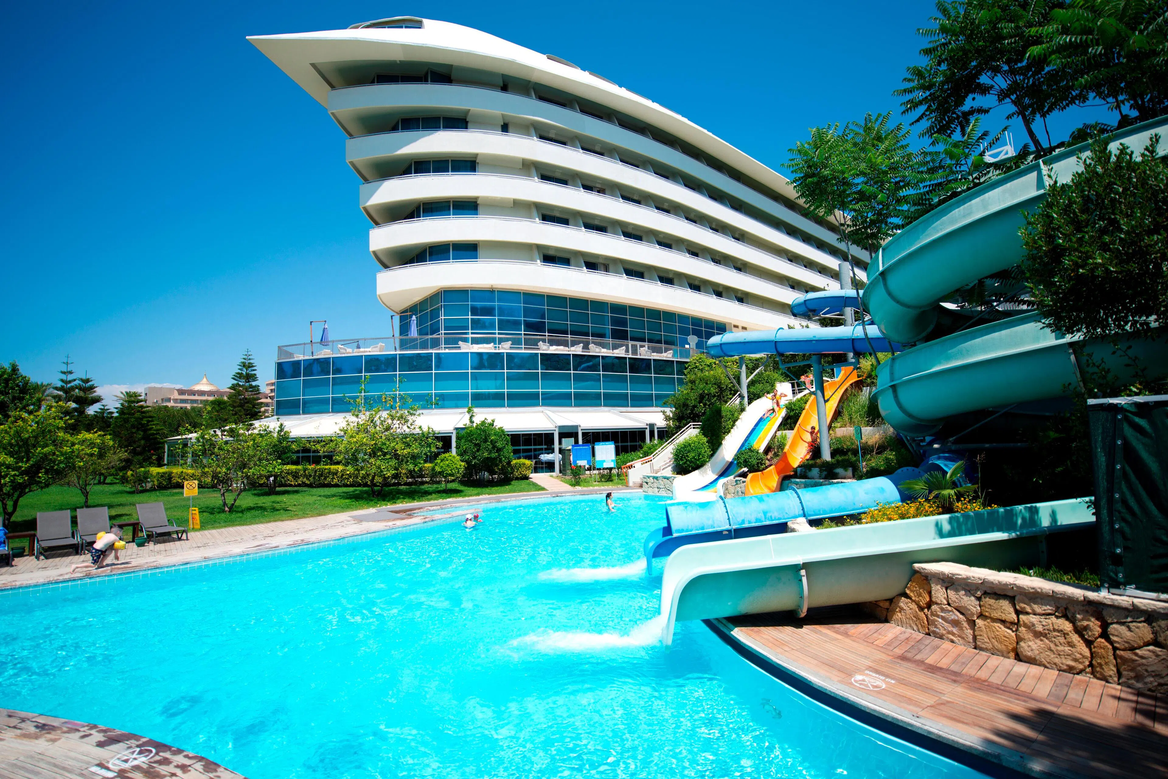 Concorde de Luxe Resort - pool