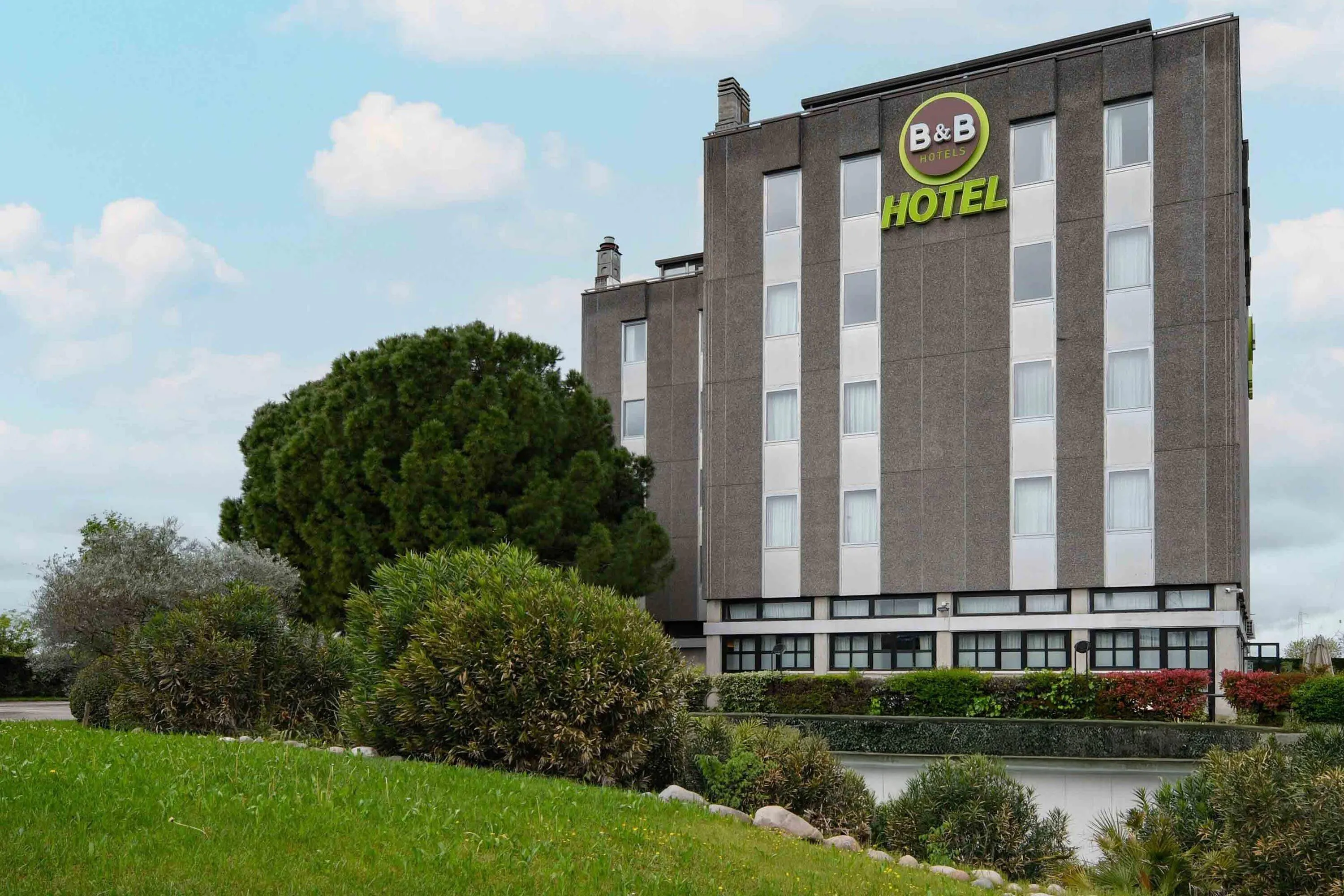 B&B HOTEL Verona - exterior