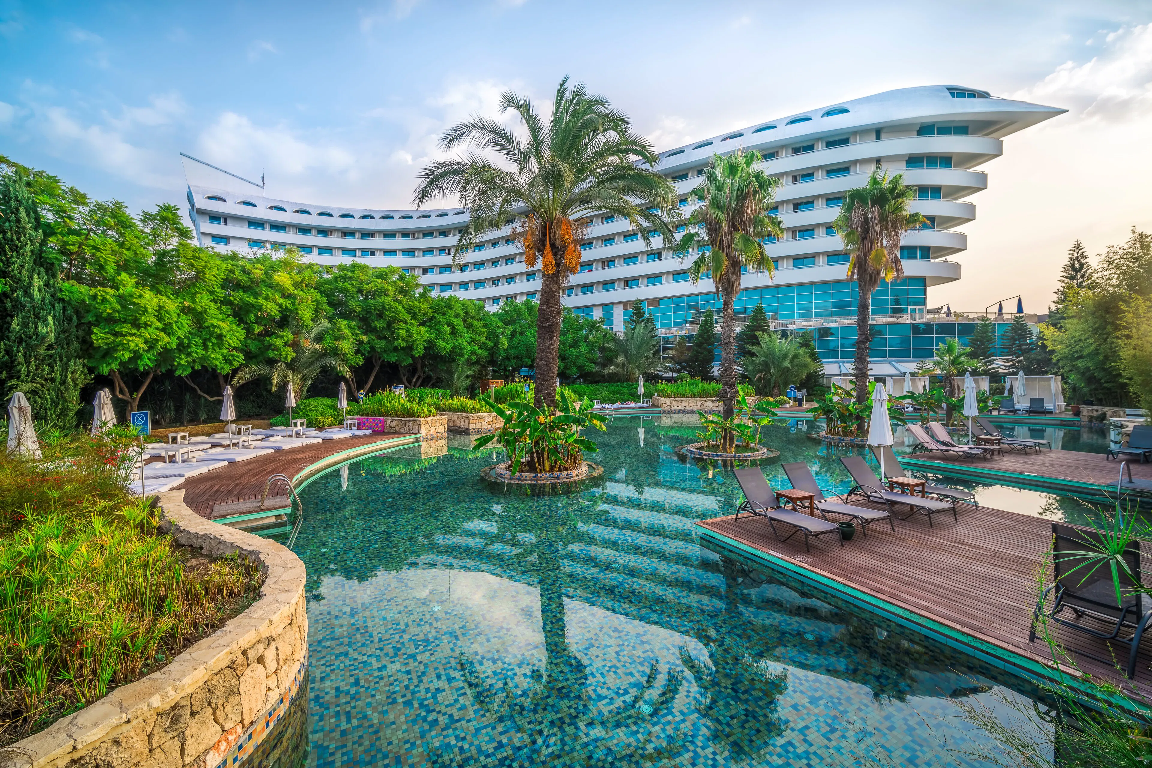 Concorde de Luxe Resort - pool