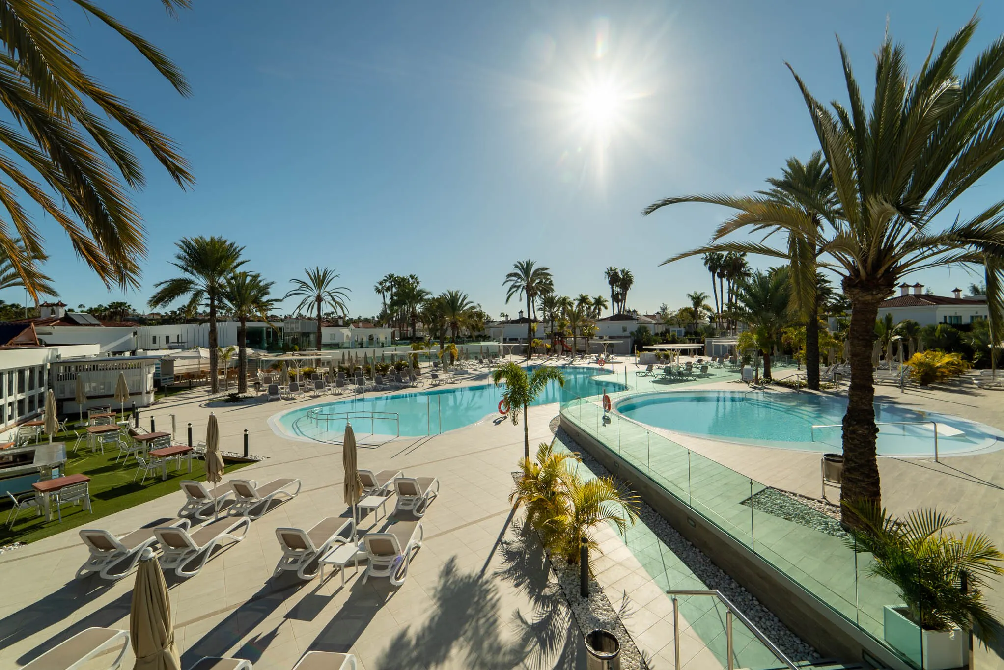Hotel LIVVO Dunagolf Suites - pool