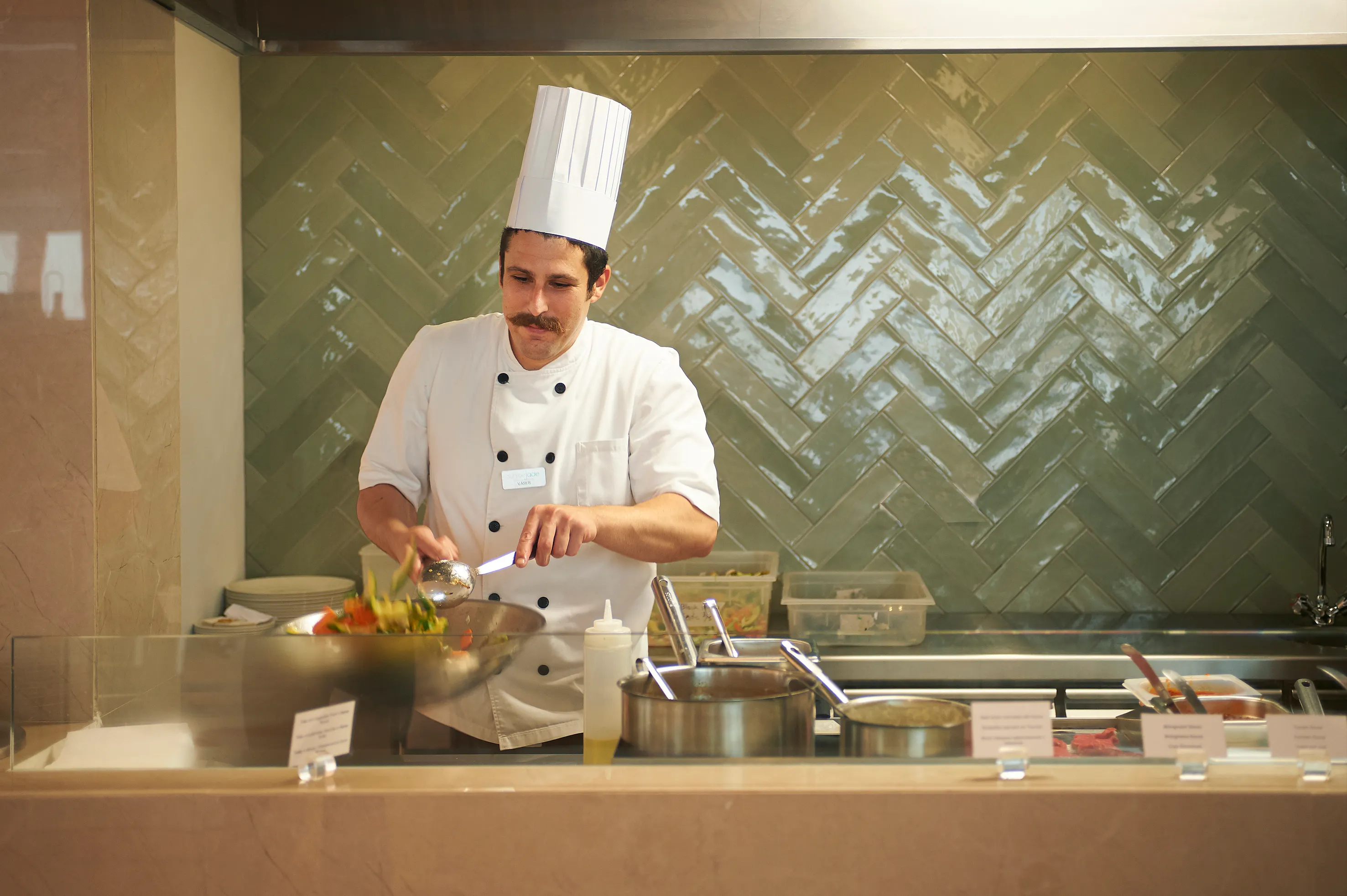 Sunrise Jade Hotel - foodAndBeverage