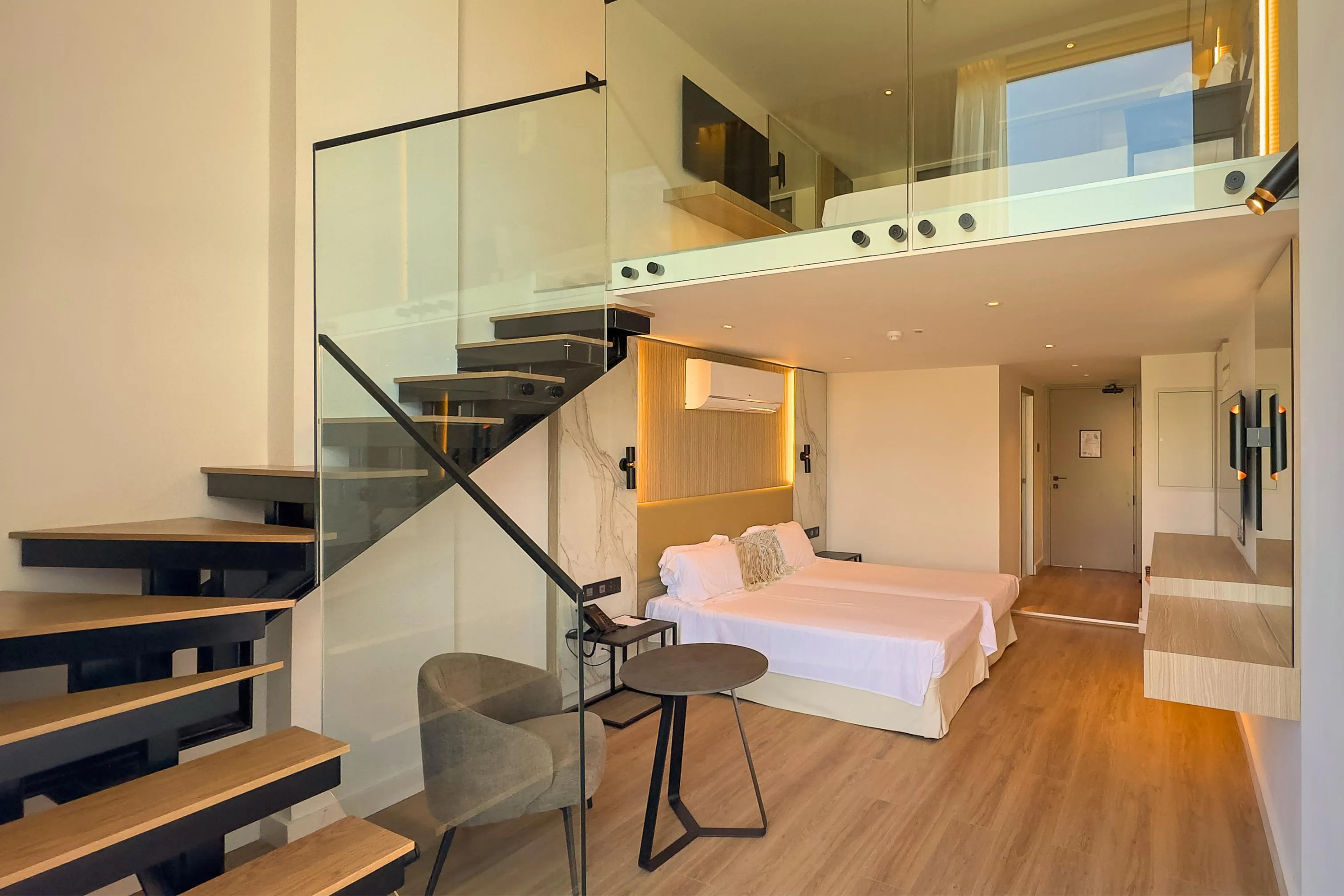 Cavo Maris Beach - facilities
