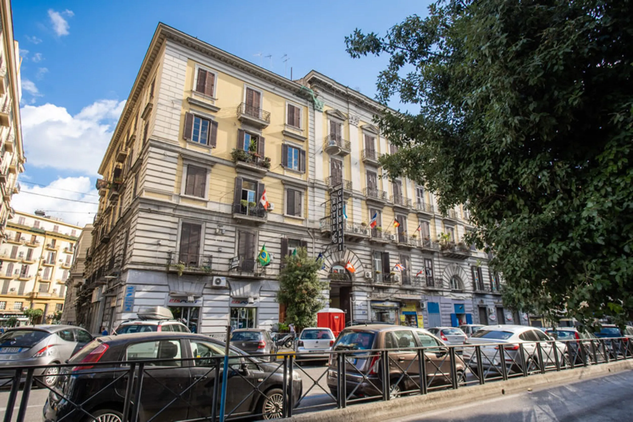 Hotel Garibaldi - exterior