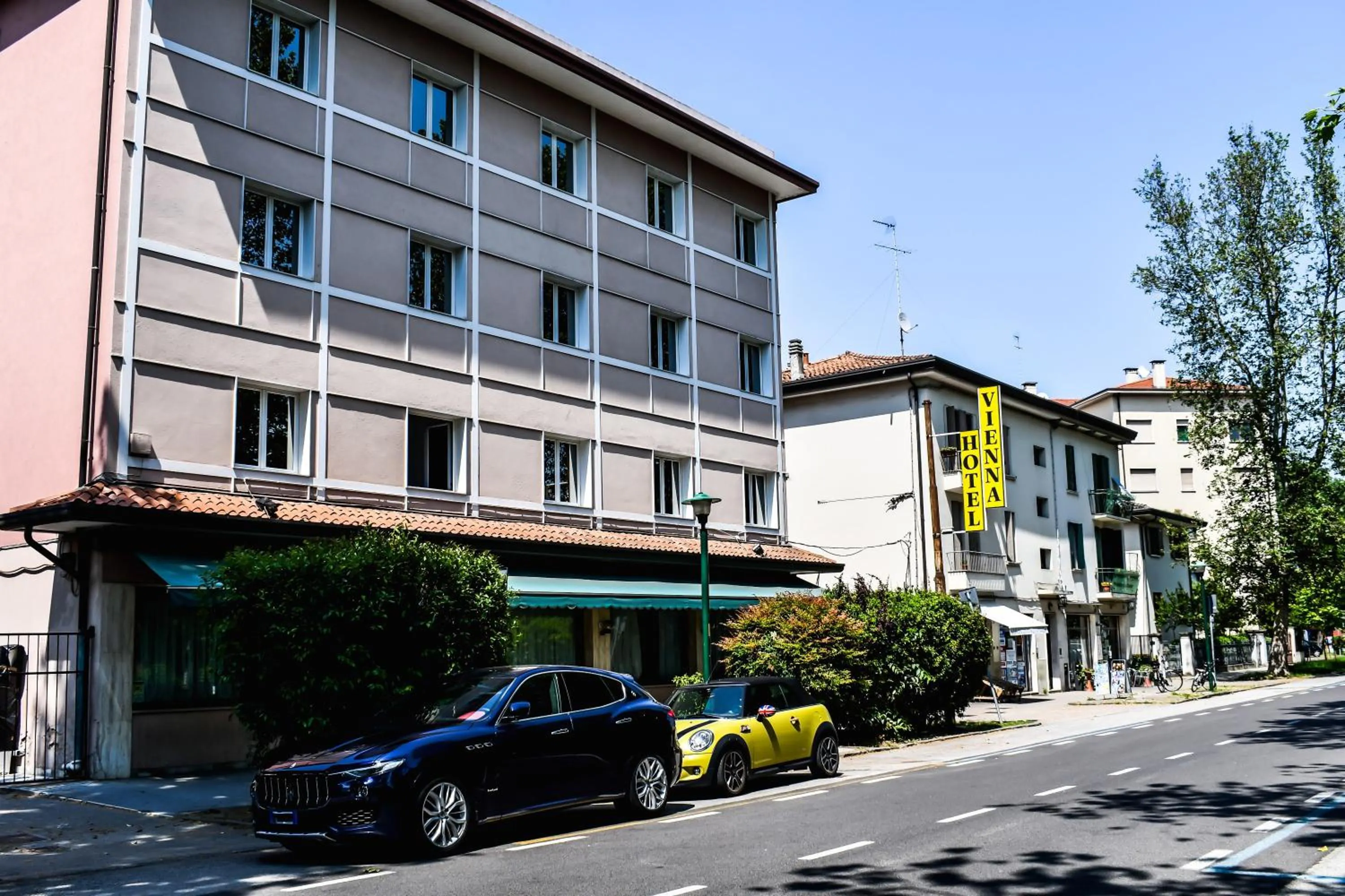 Hotel Vienna - exterior