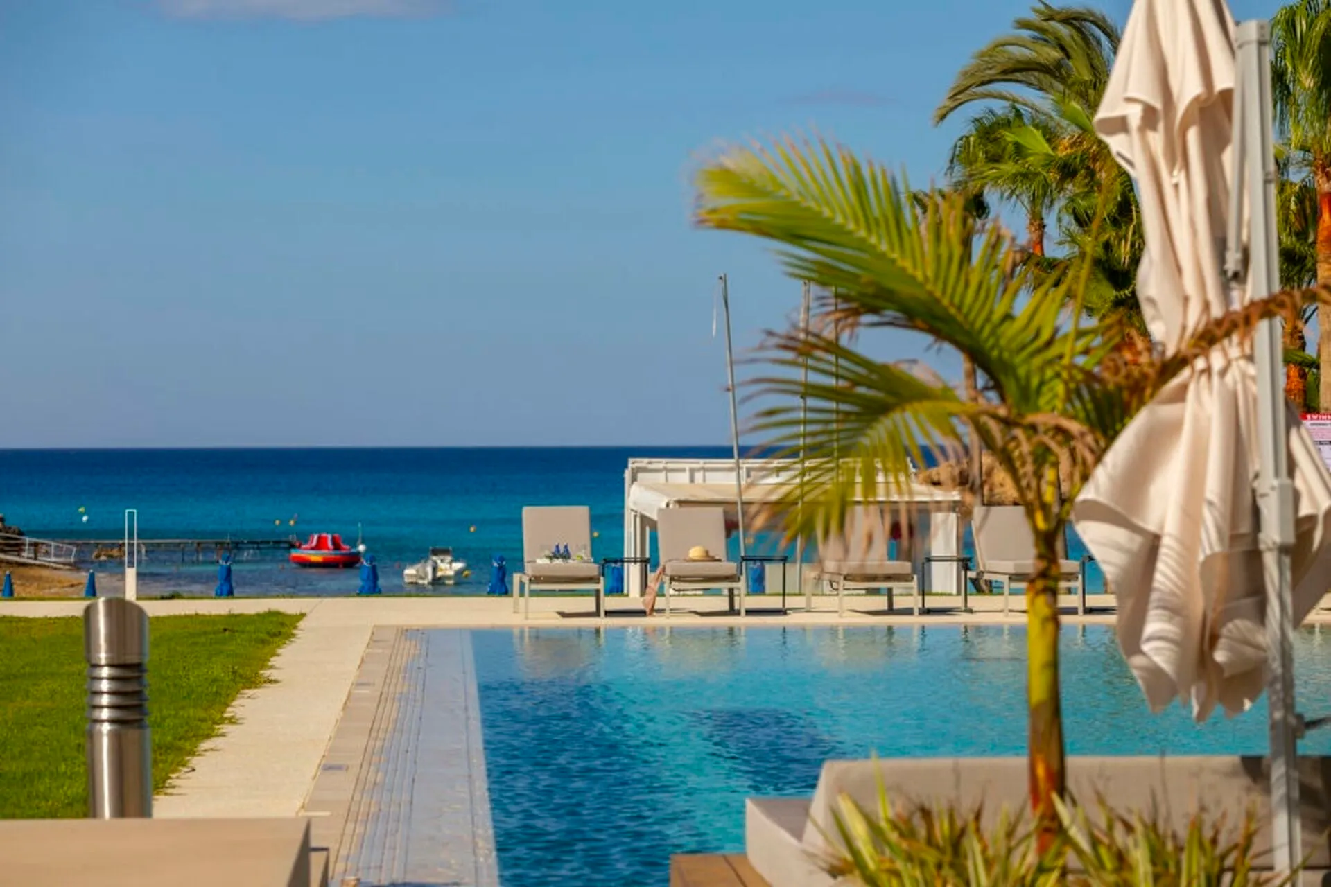 Chrysomare Beach Hotel and Resort - pool