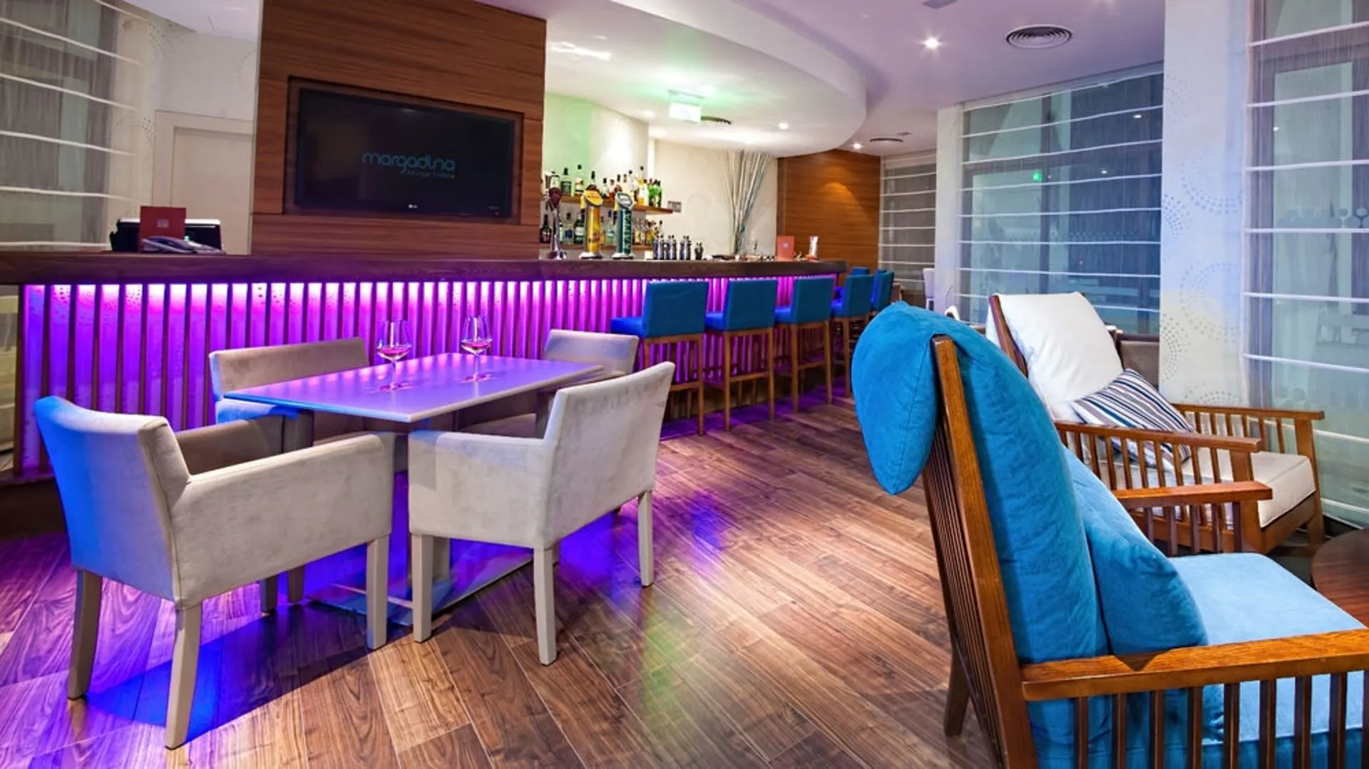 Margadina Lounge Hotel - foodAndBeverage