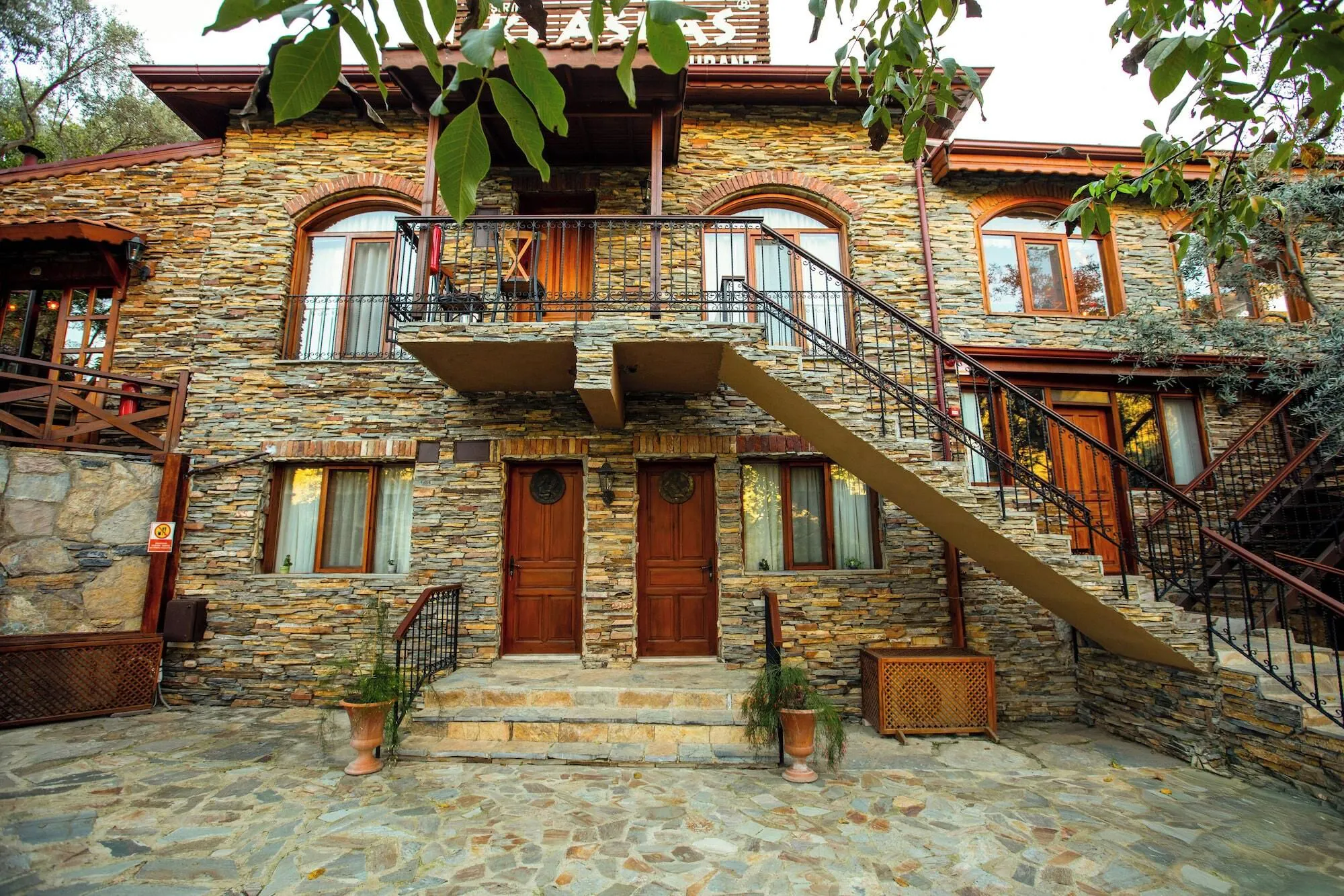 Sirince Klaseas Hotel & Restaurant - exterior