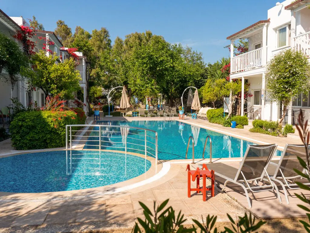Gümüslük - pool