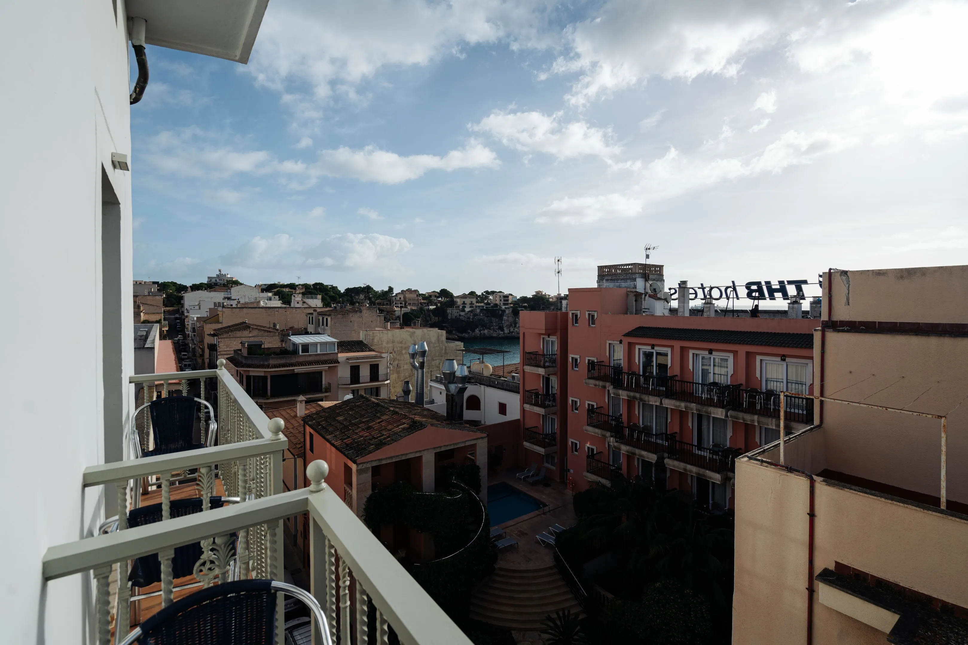 THB Felip - exterior