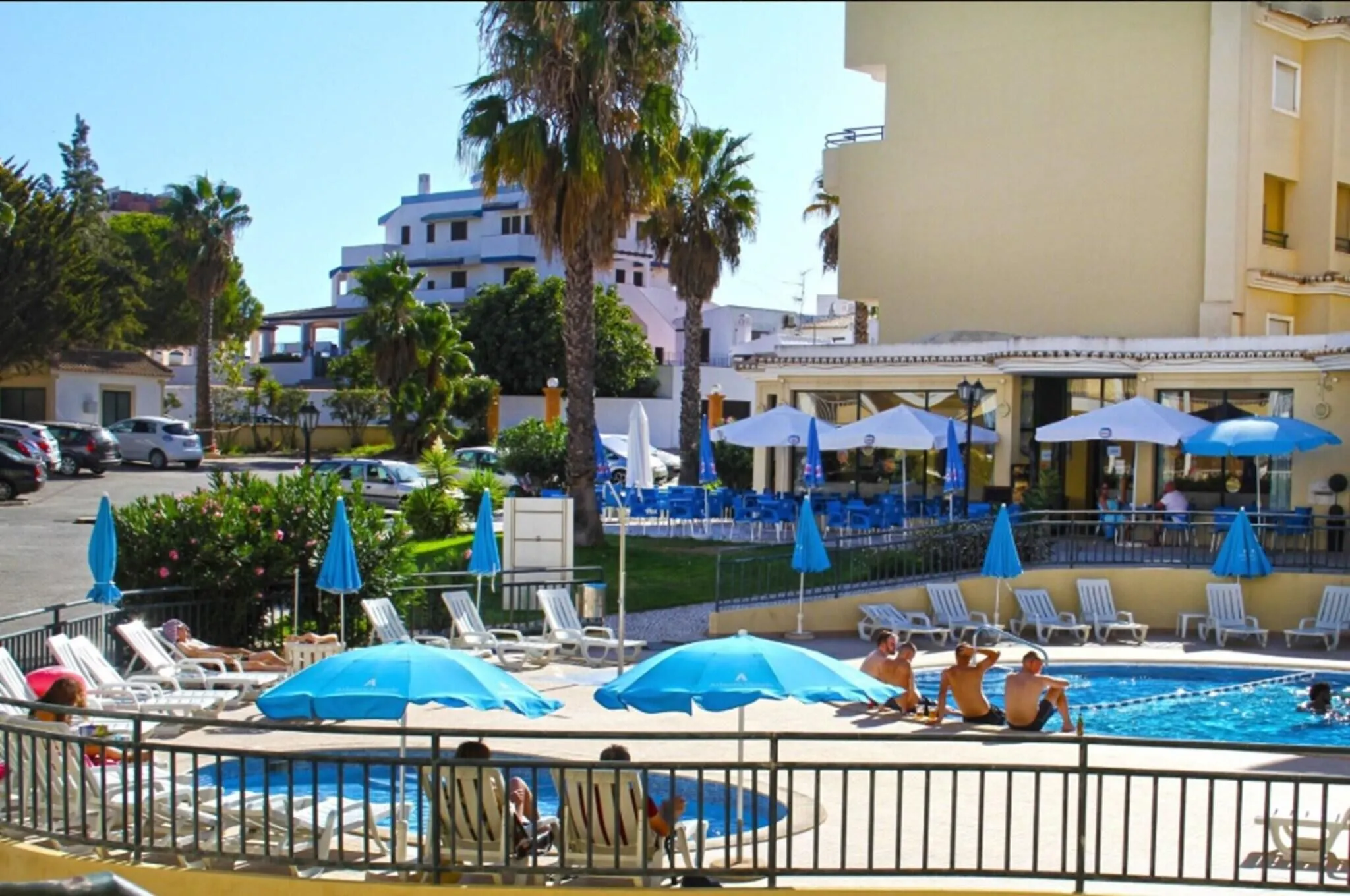 Plaza Real - pool