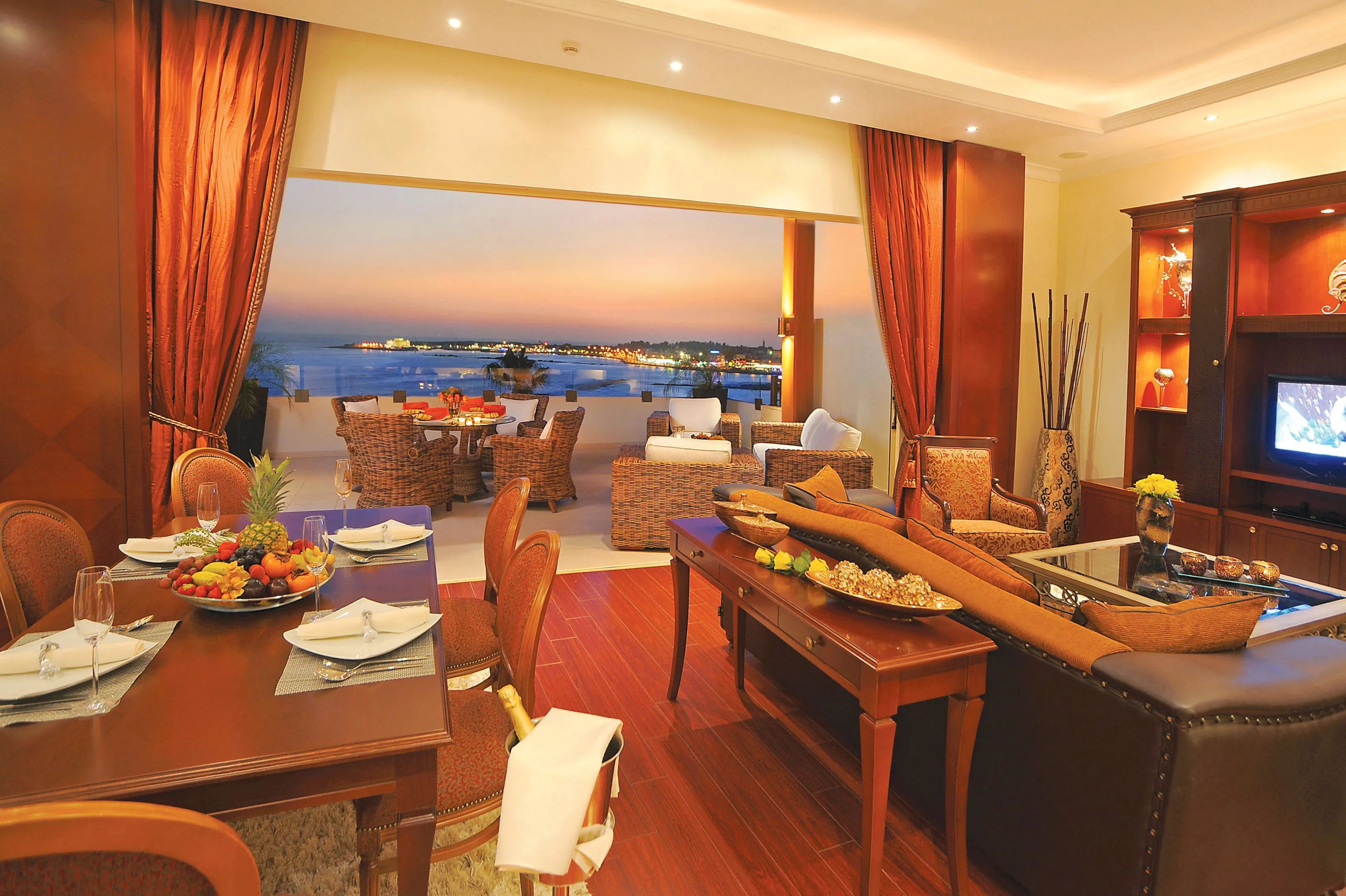 Alexander The Great Beach Hotel - foodAndBeverage