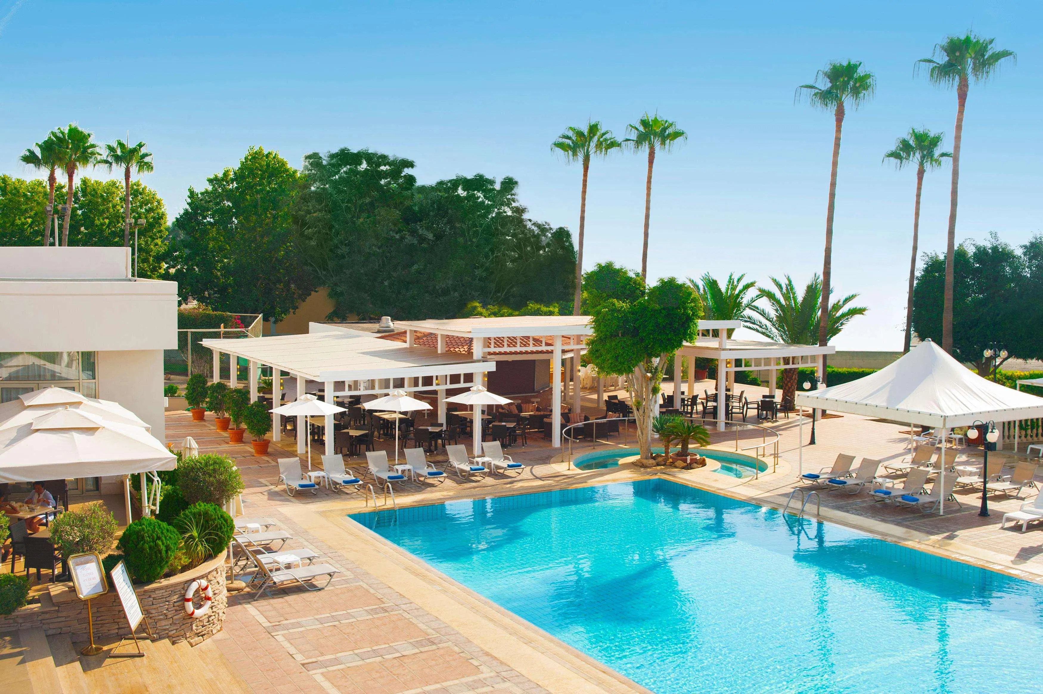 Ajax Hotel - pool