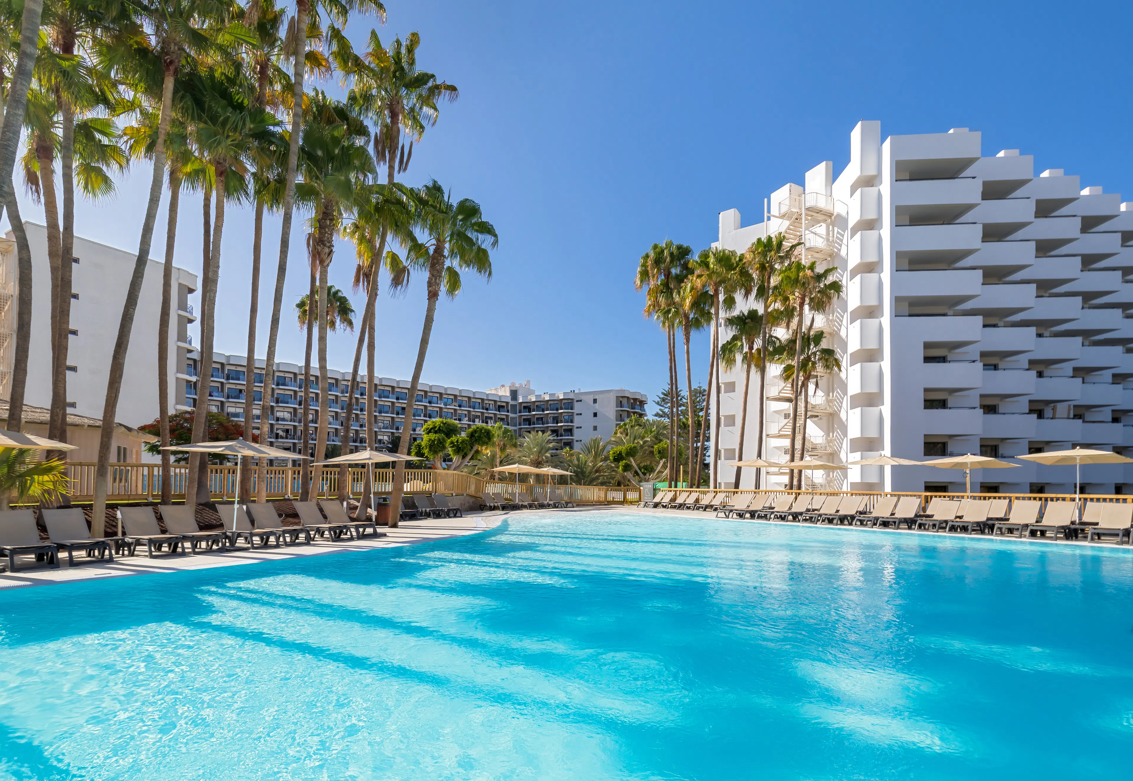 Barcelo Margaritas Royal Level - exterior