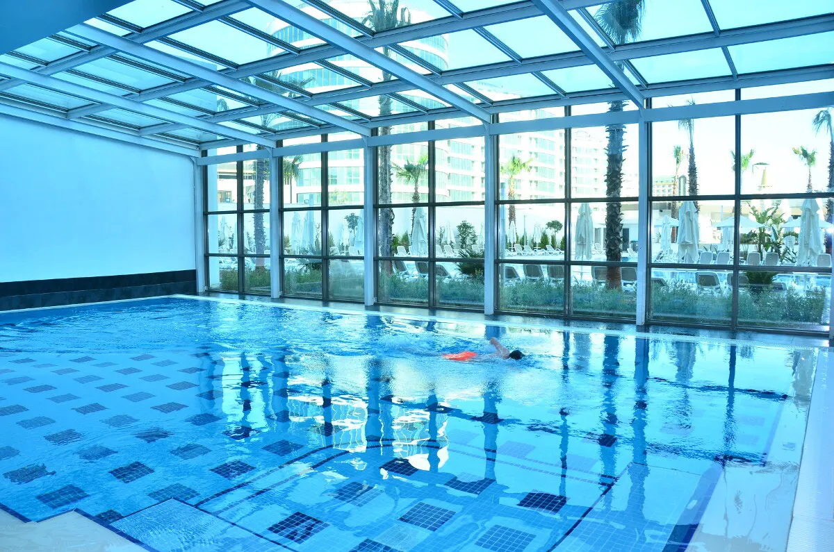 Wind of Lara - pool