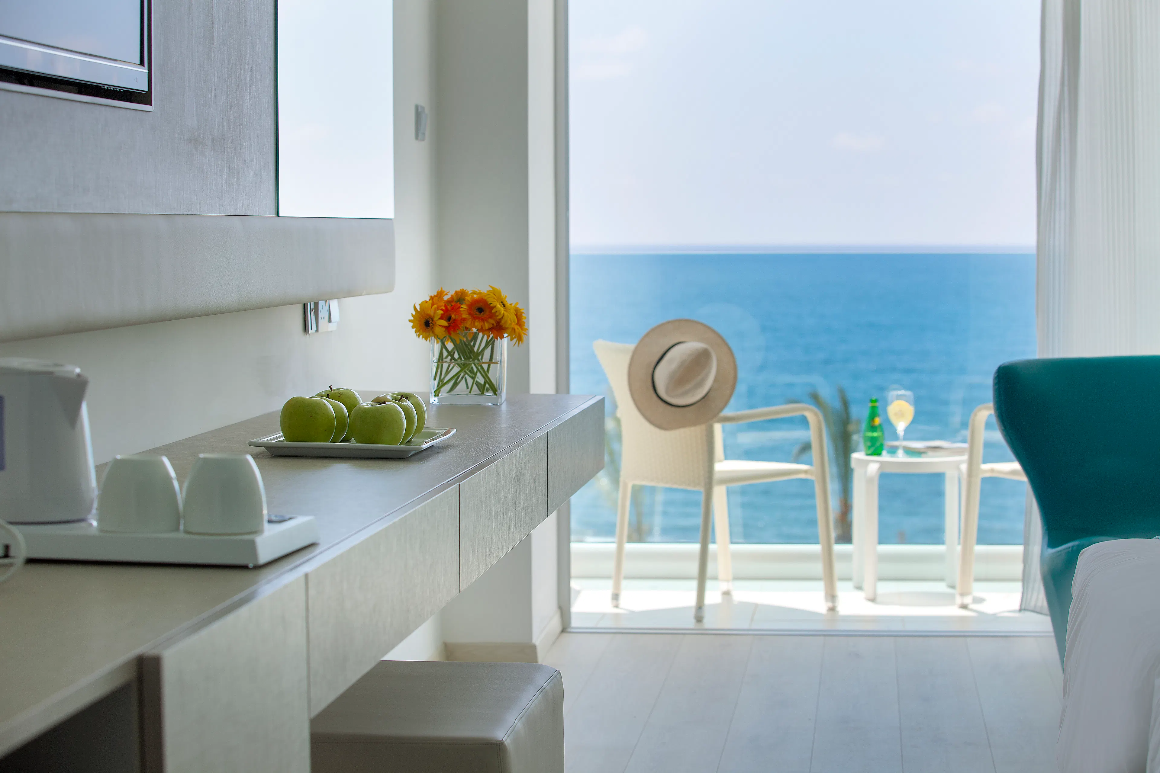 King Evelthon Beach Hotel and Resort - foodAndBeverage