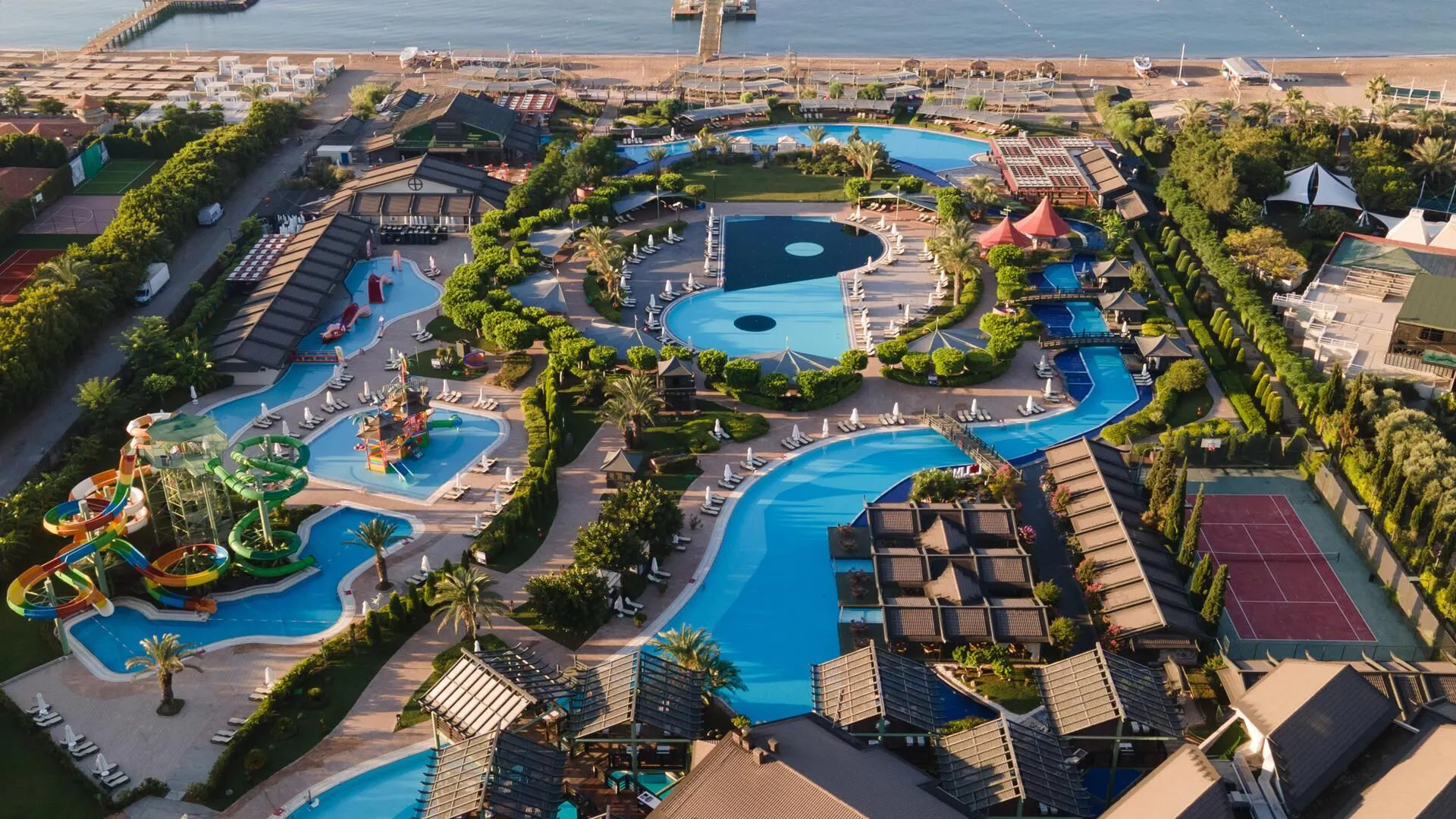 Limak Lara Deluxe Hotel & Resort - pool
