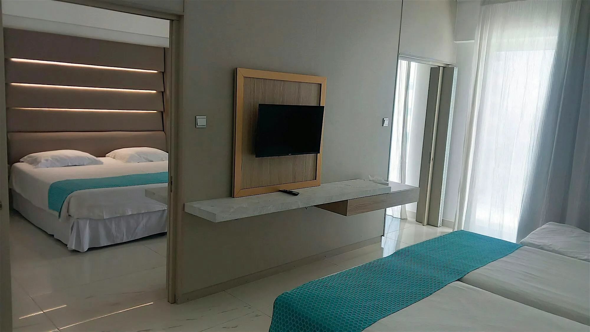 King Evelthon Beach Hotel and Resort - rooms