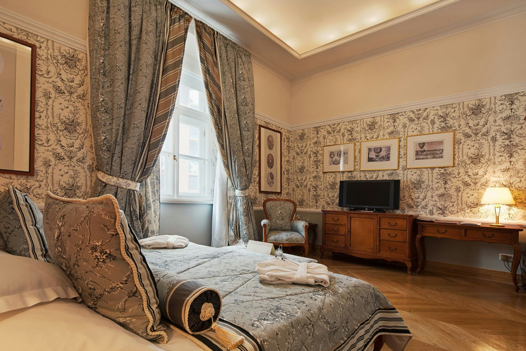 rooms