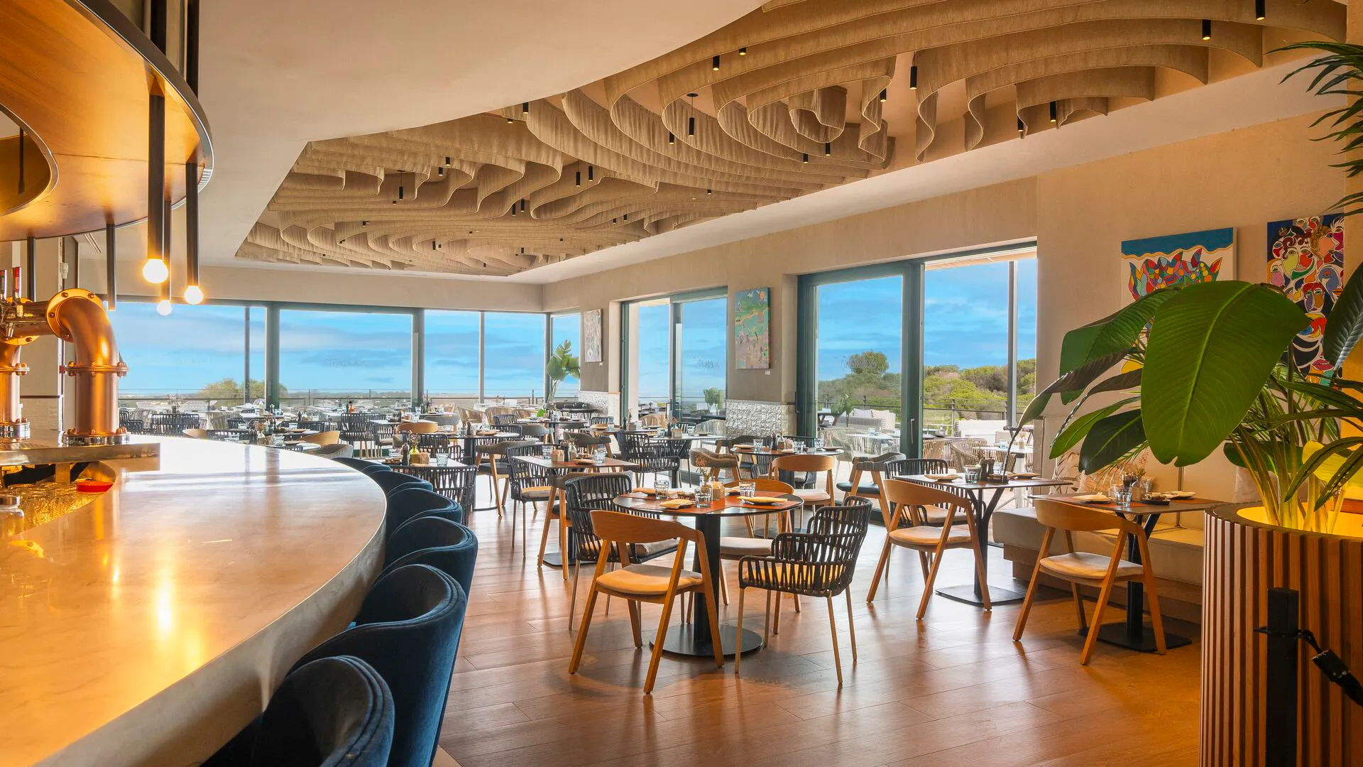 SO/ Sotogrande Spa & Golf Resort Hotel - foodAndBeverage
