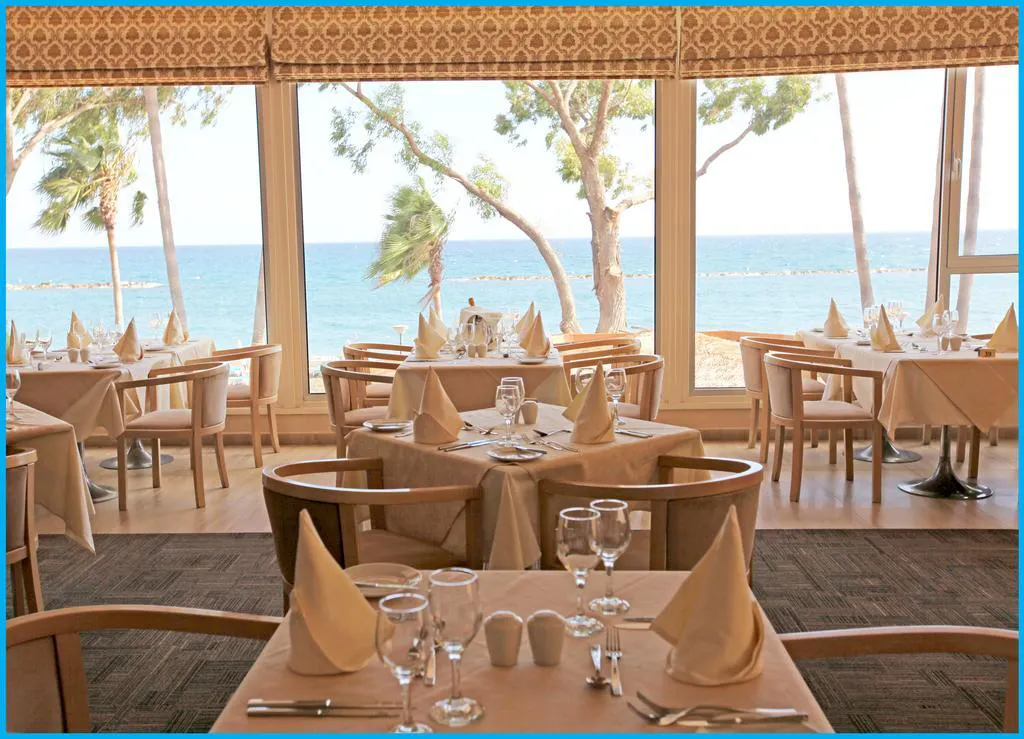 Poseidonia Beach Hotel - foodAndBeverage