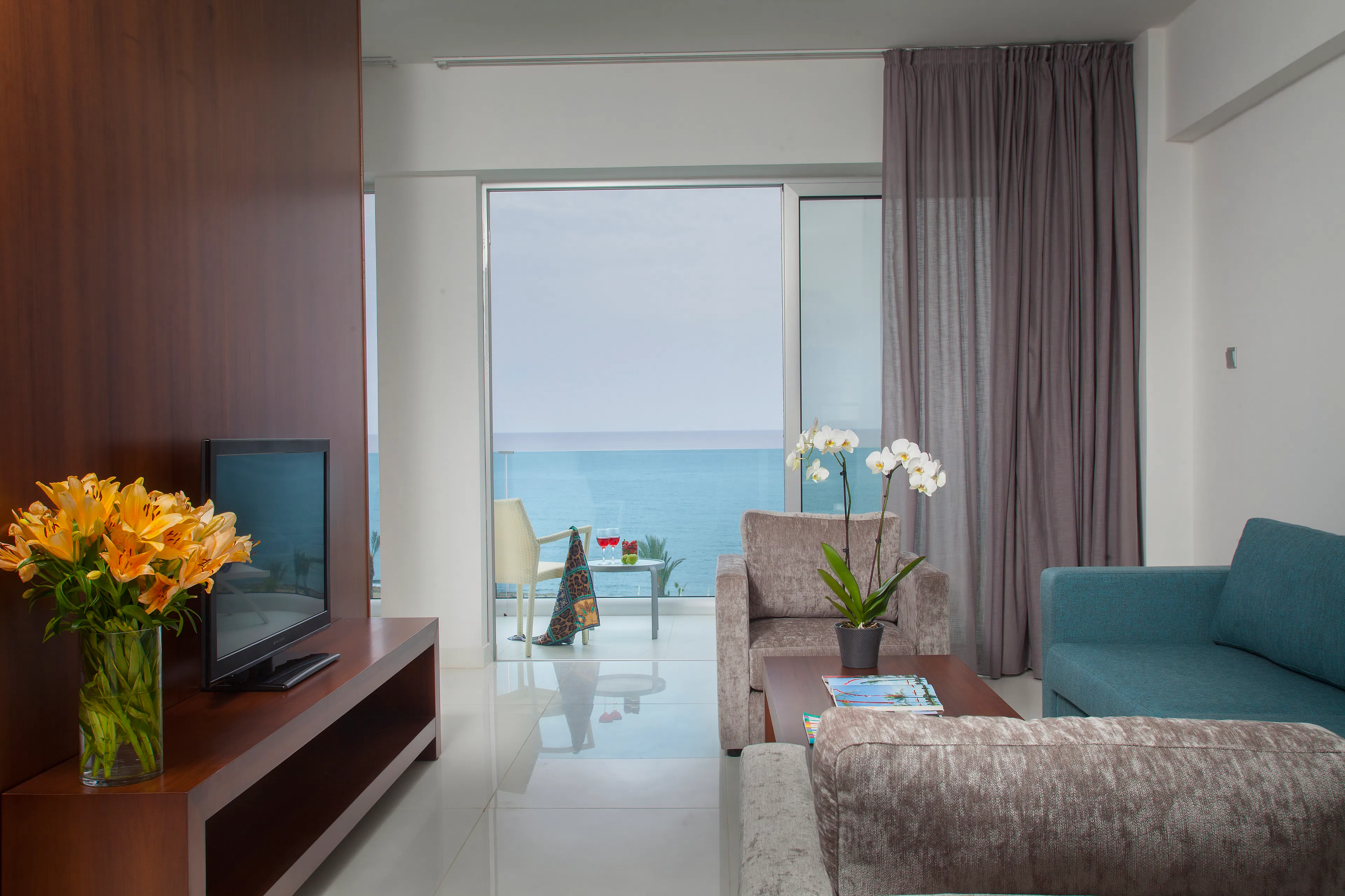 King Evelthon Beach Hotel and Resort - rooms