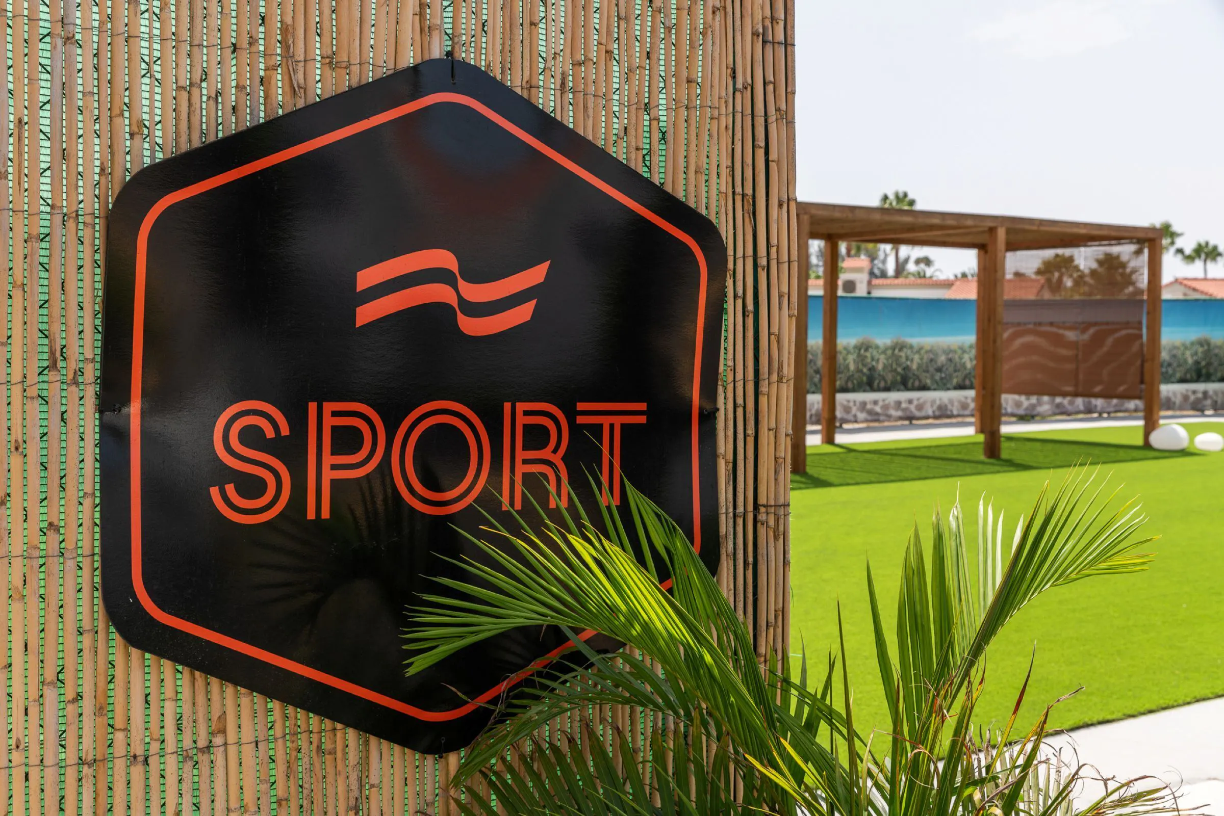 Hotel LIVVO Dunagolf Suites - exterior