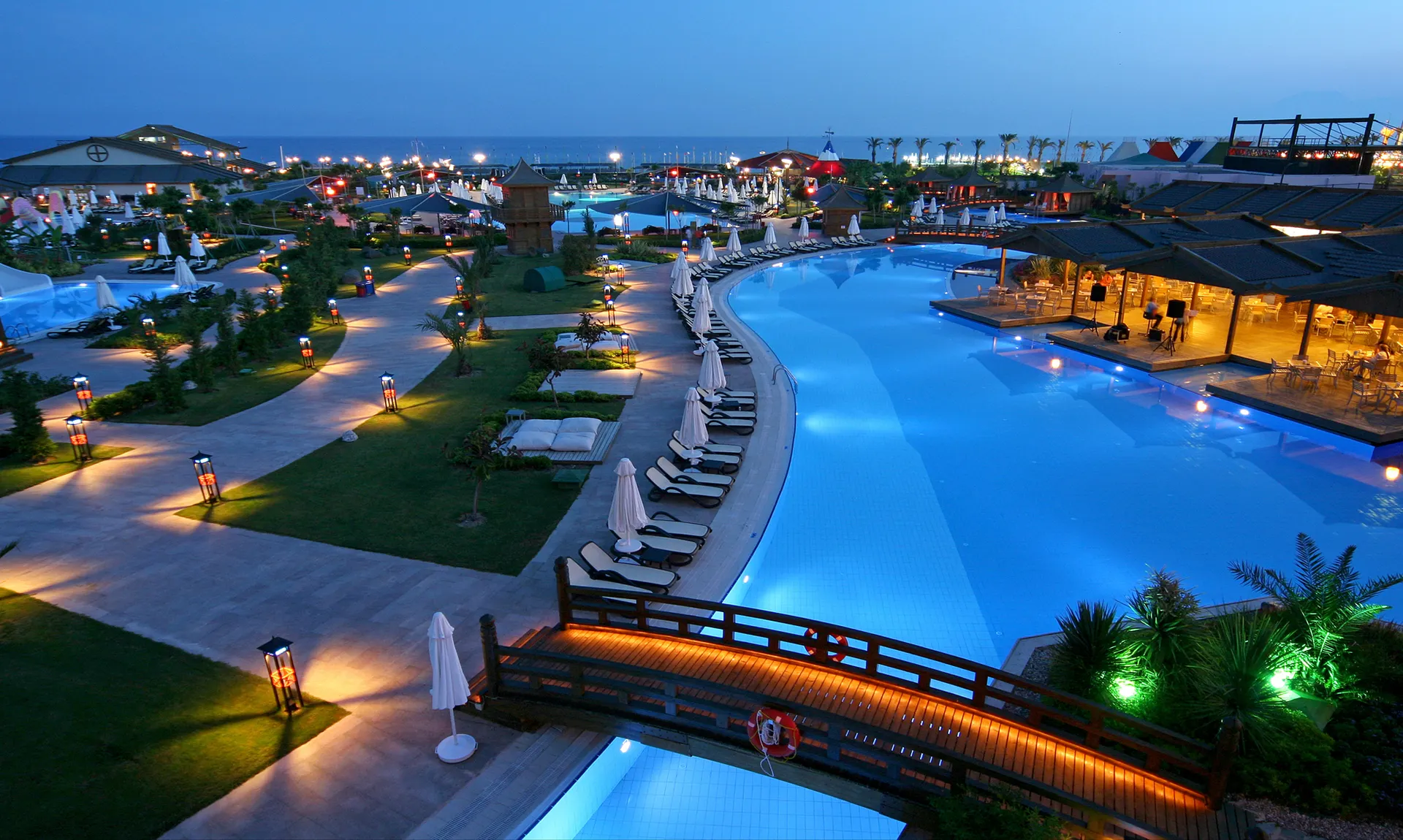 Limak Lara Deluxe Hotel & Resort - pool