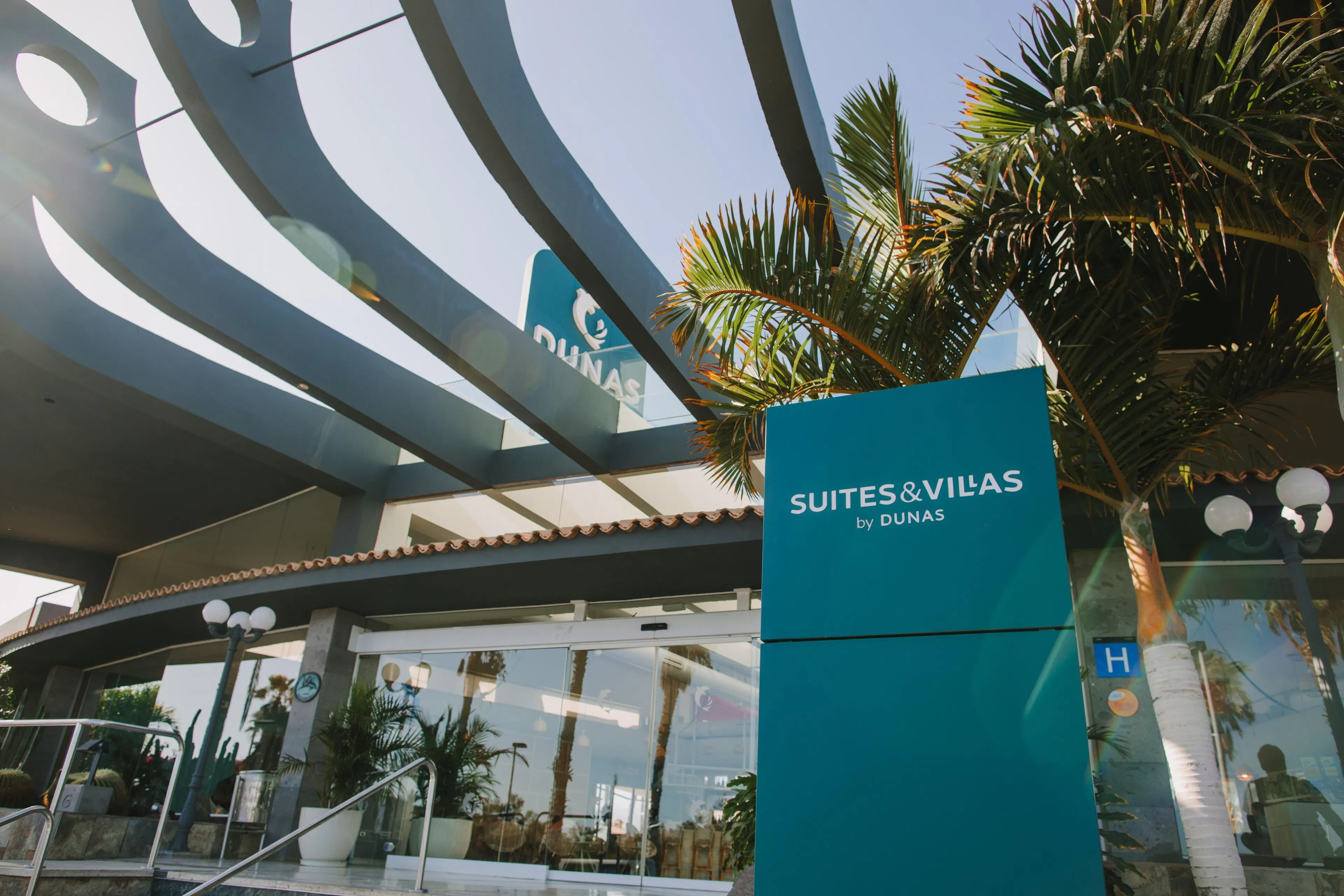Suites & Villas by Dunas - exterior