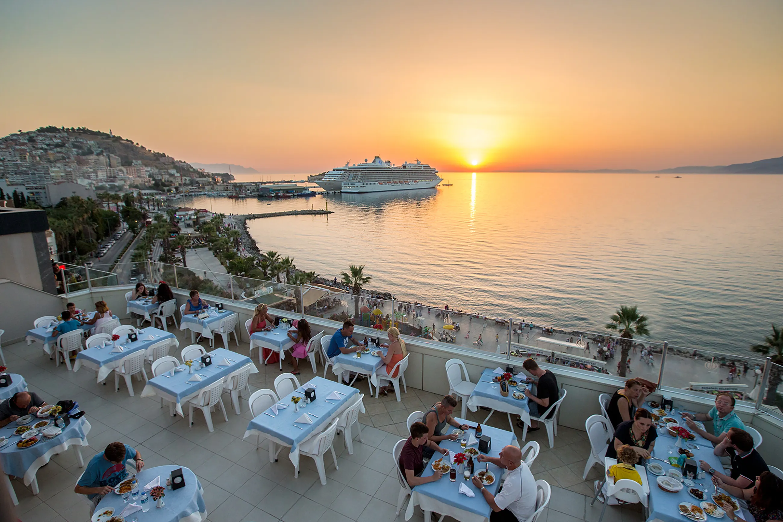 Derici Hotel - foodAndBeverage