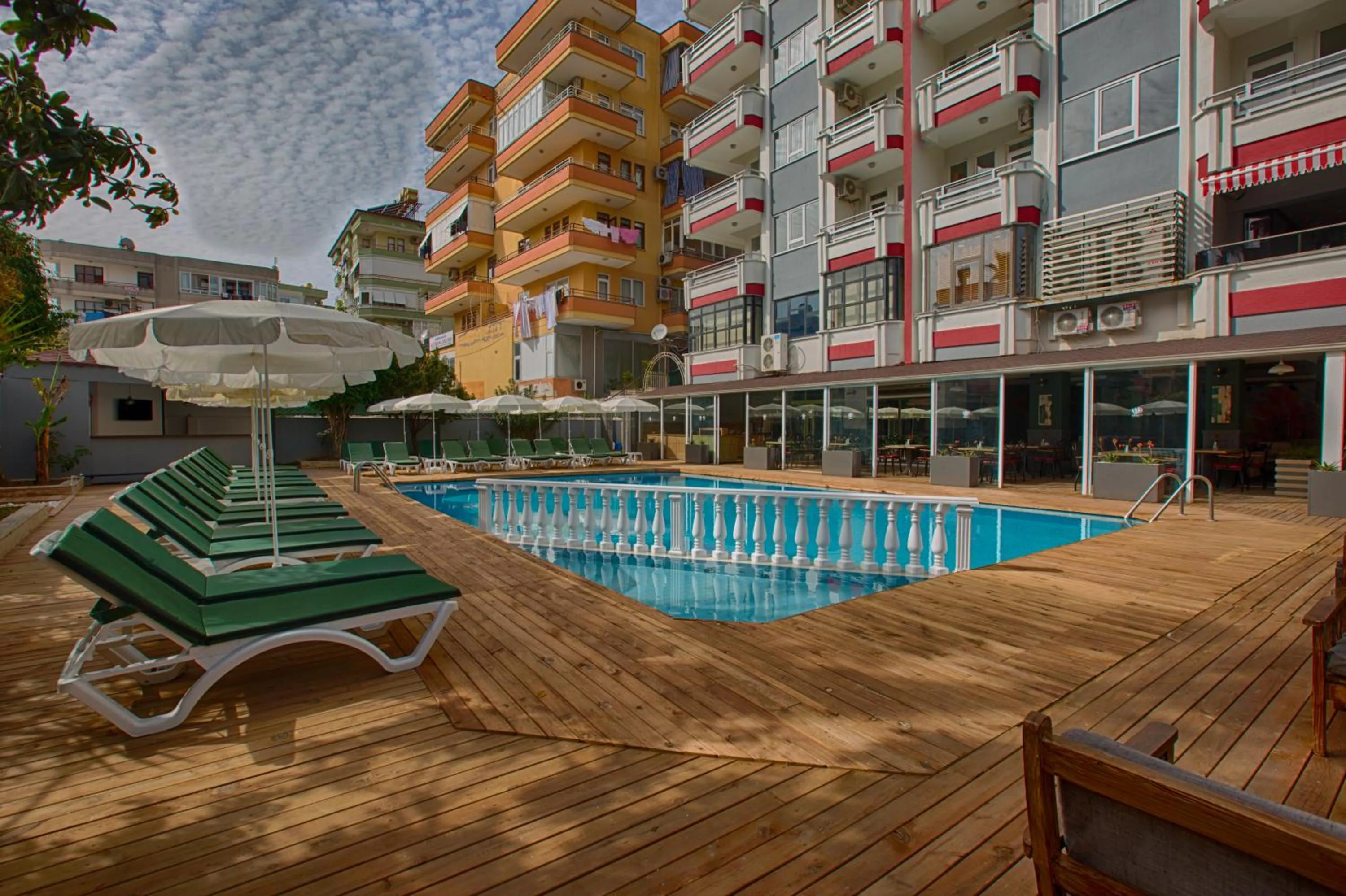 HMA Hotel & Suites - pool