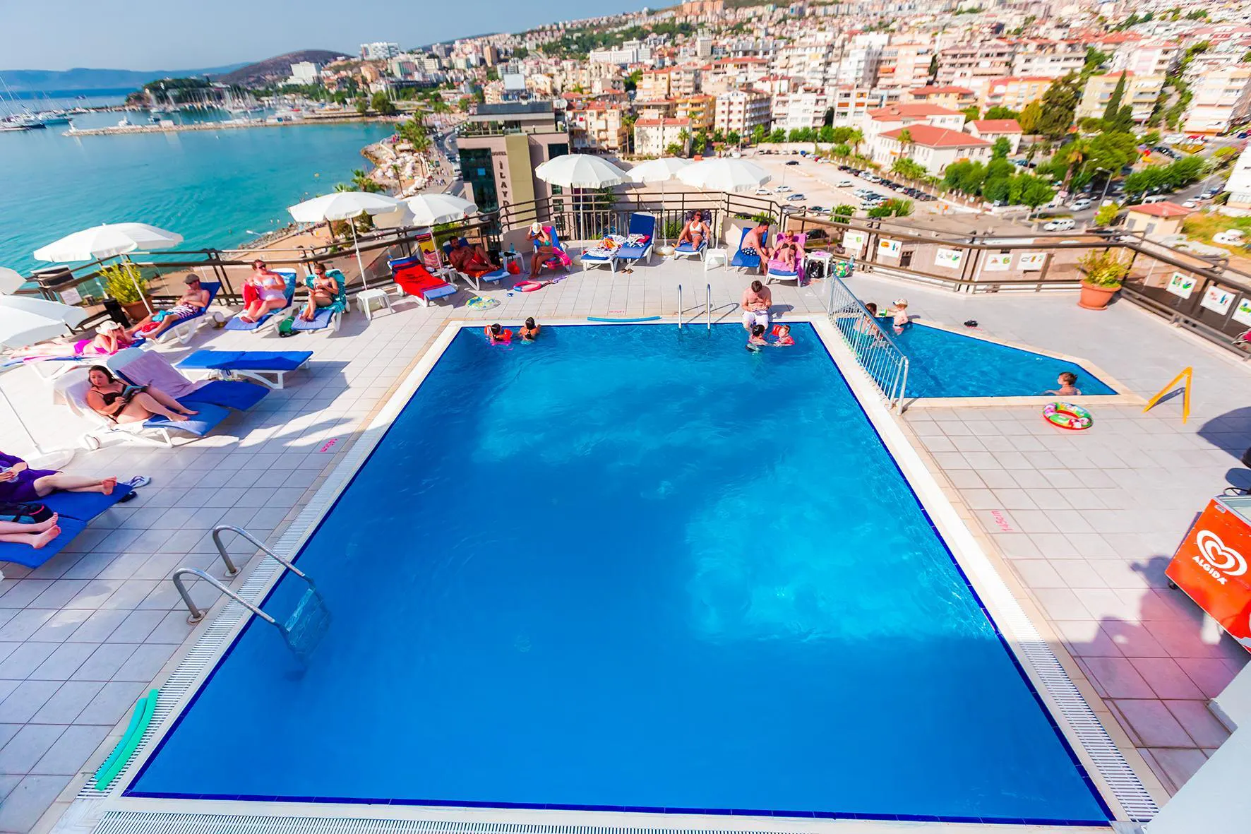 Derici Hotel - pool