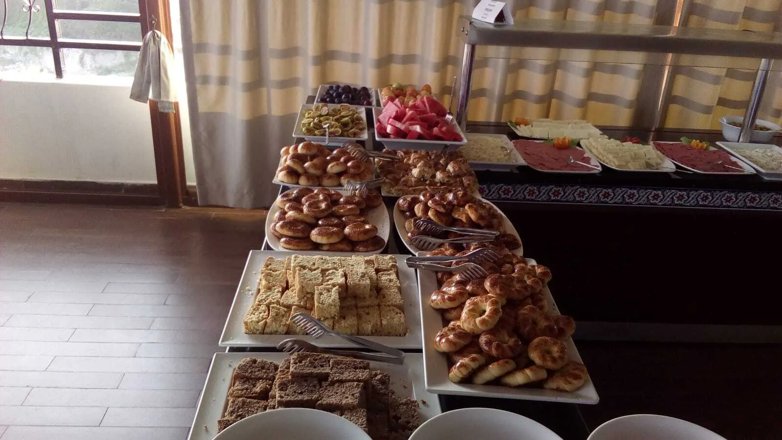 Sunday Beach Hotel - foodAndBeverage