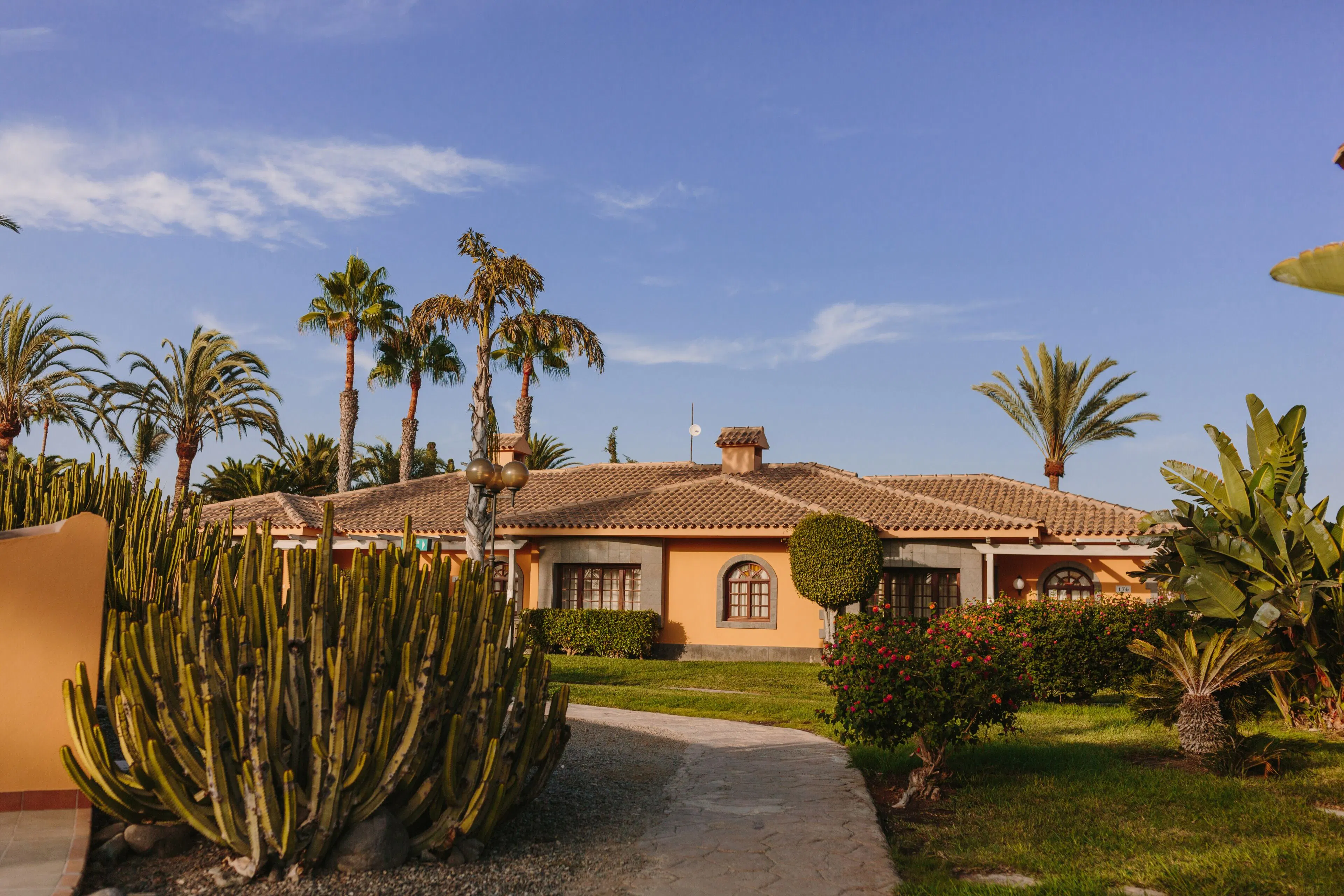 Suites & Villas by Dunas - exterior