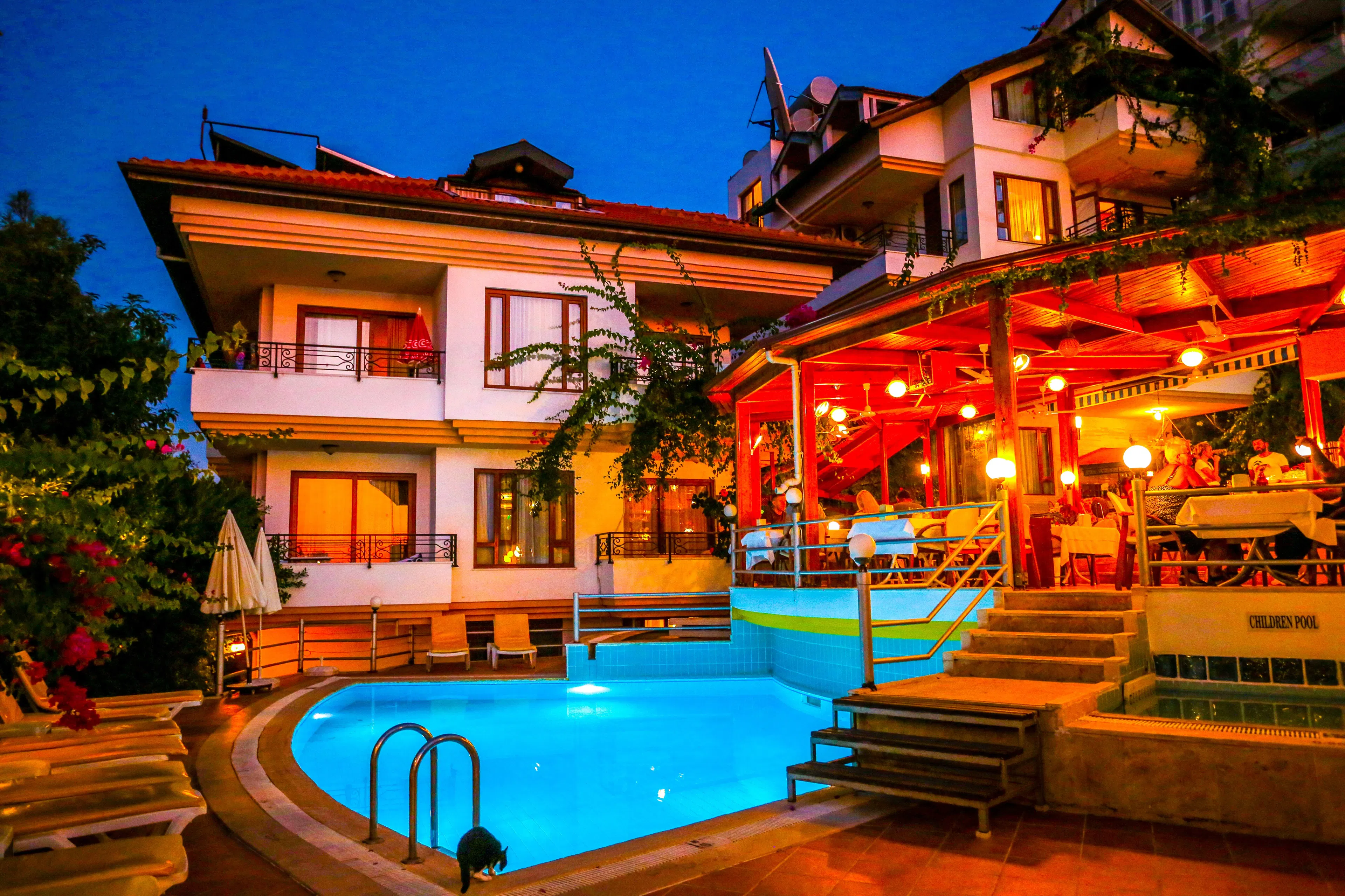 Villa Sonata Apart Hotel - pool