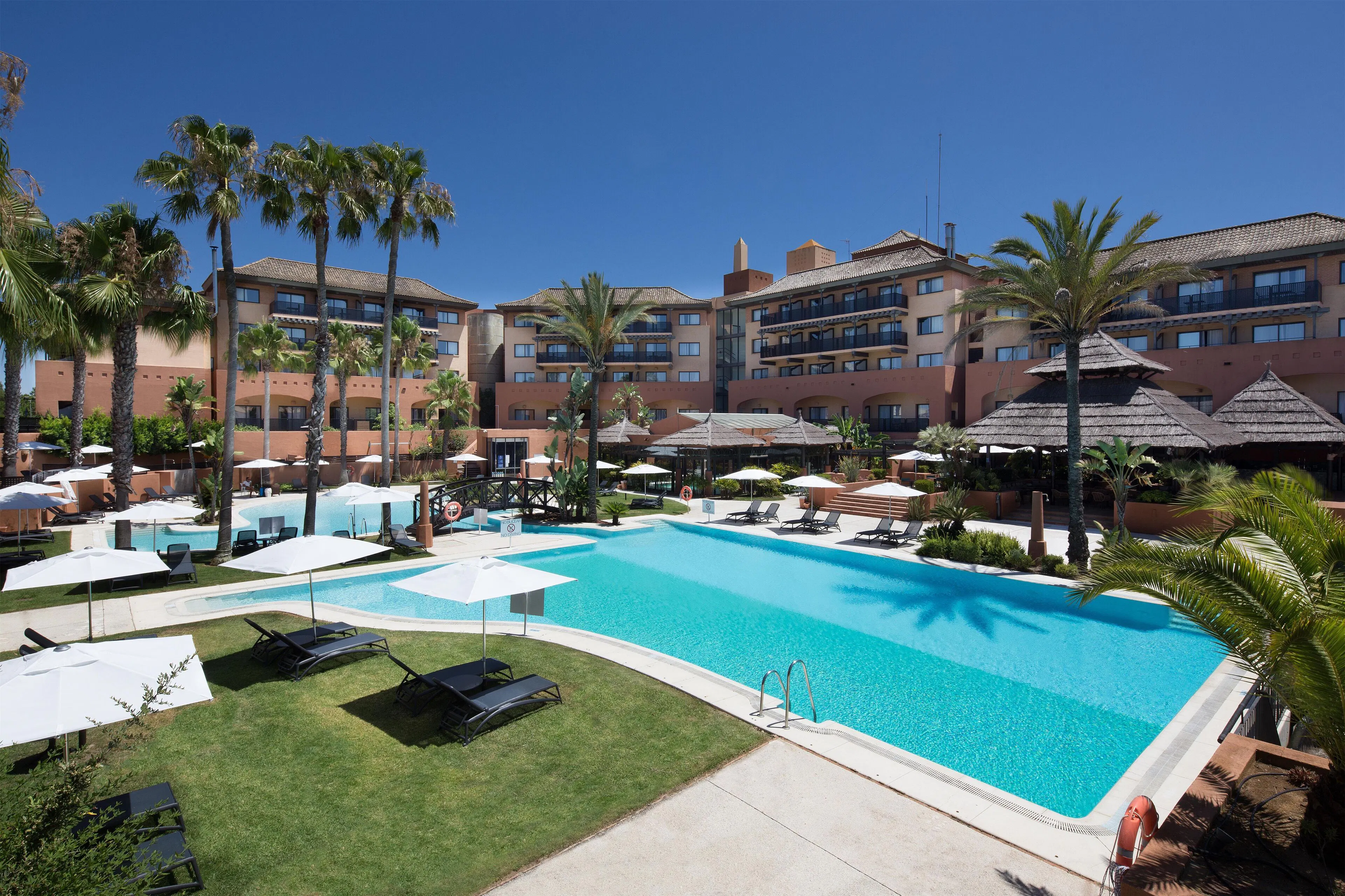 DoubleTree By Hilton Islantilla Beach Golf Resort - pool