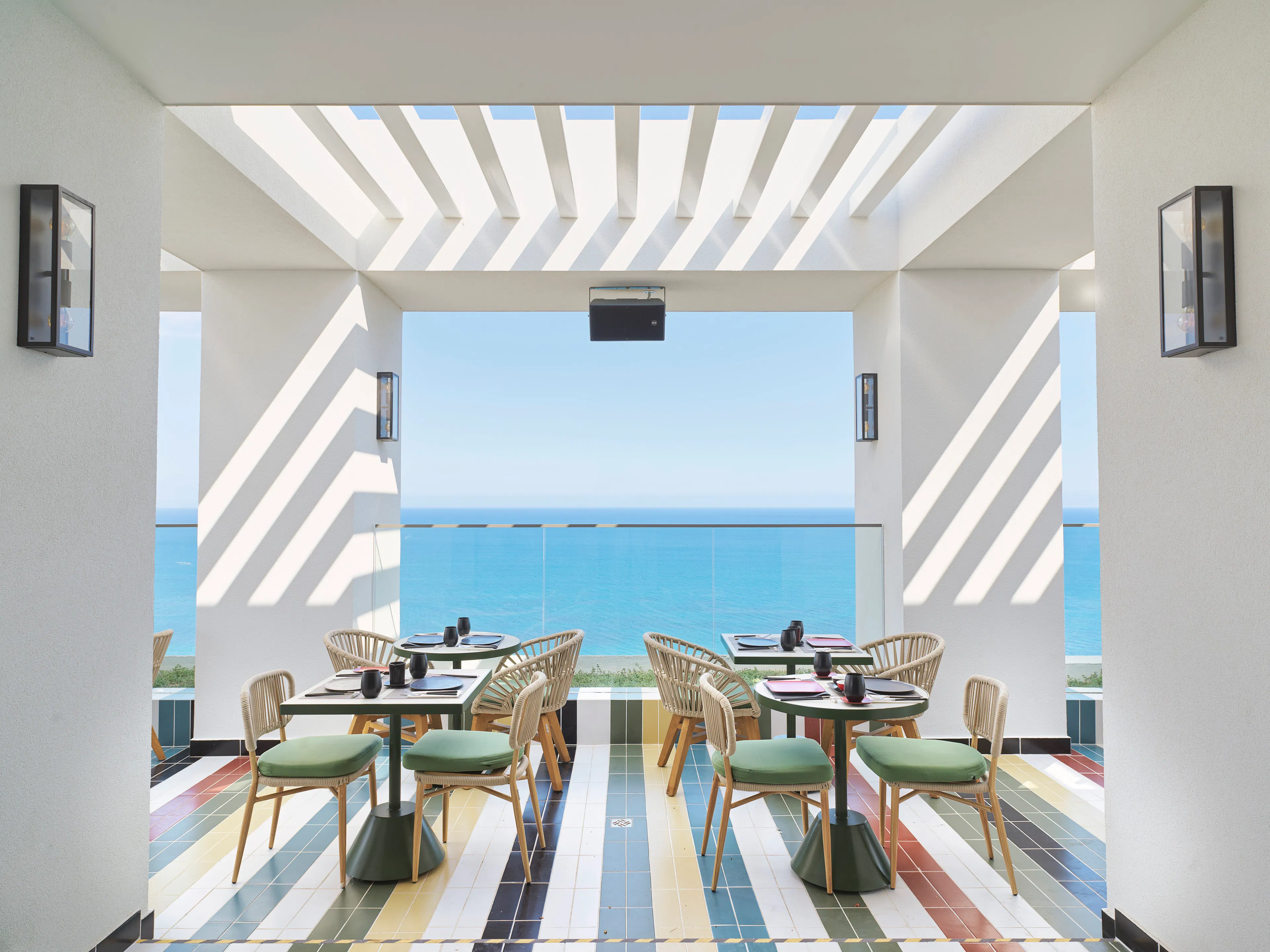 NYX Hotel Limassol - foodAndBeverage