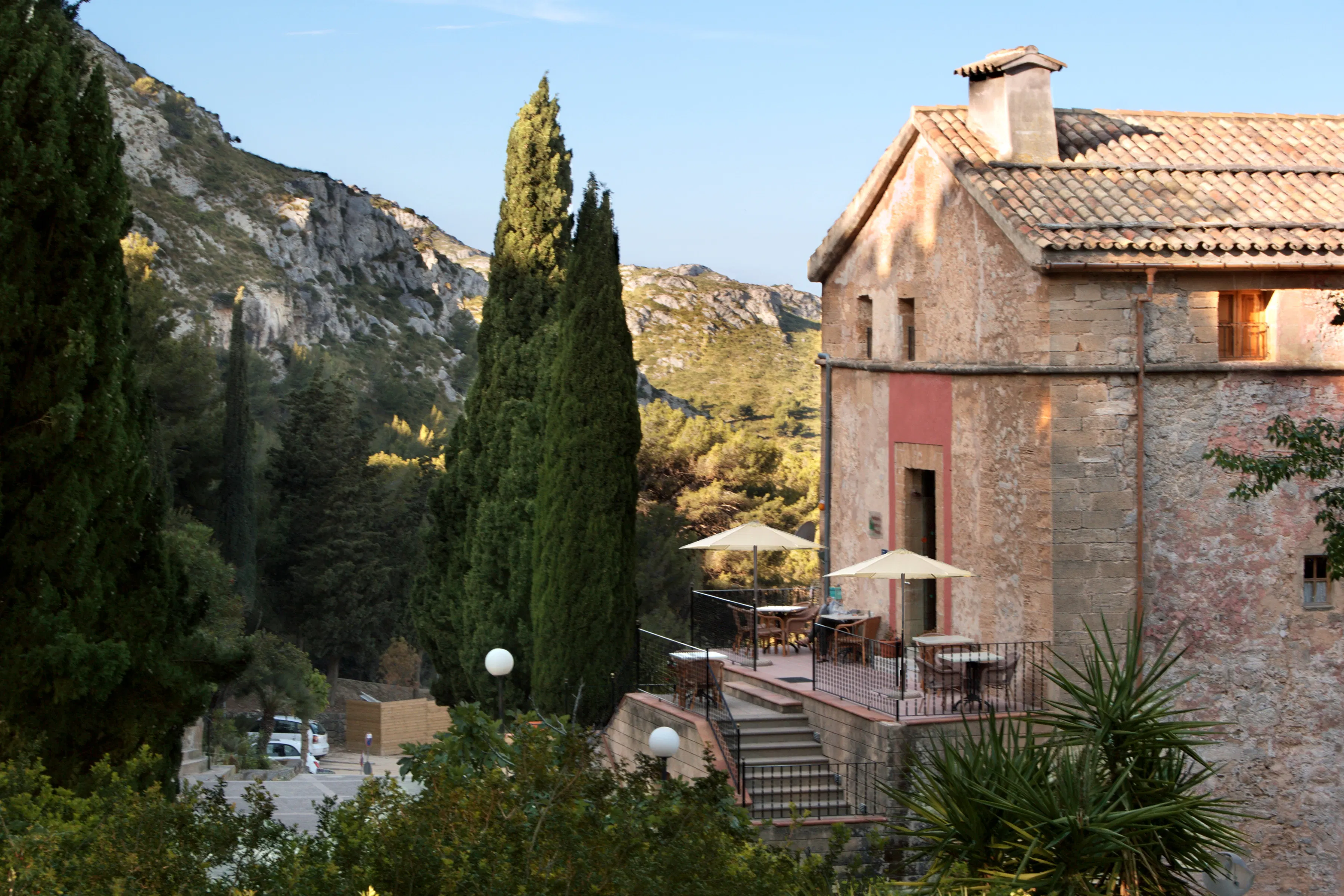 La Victoria Petit Hotel - exterior