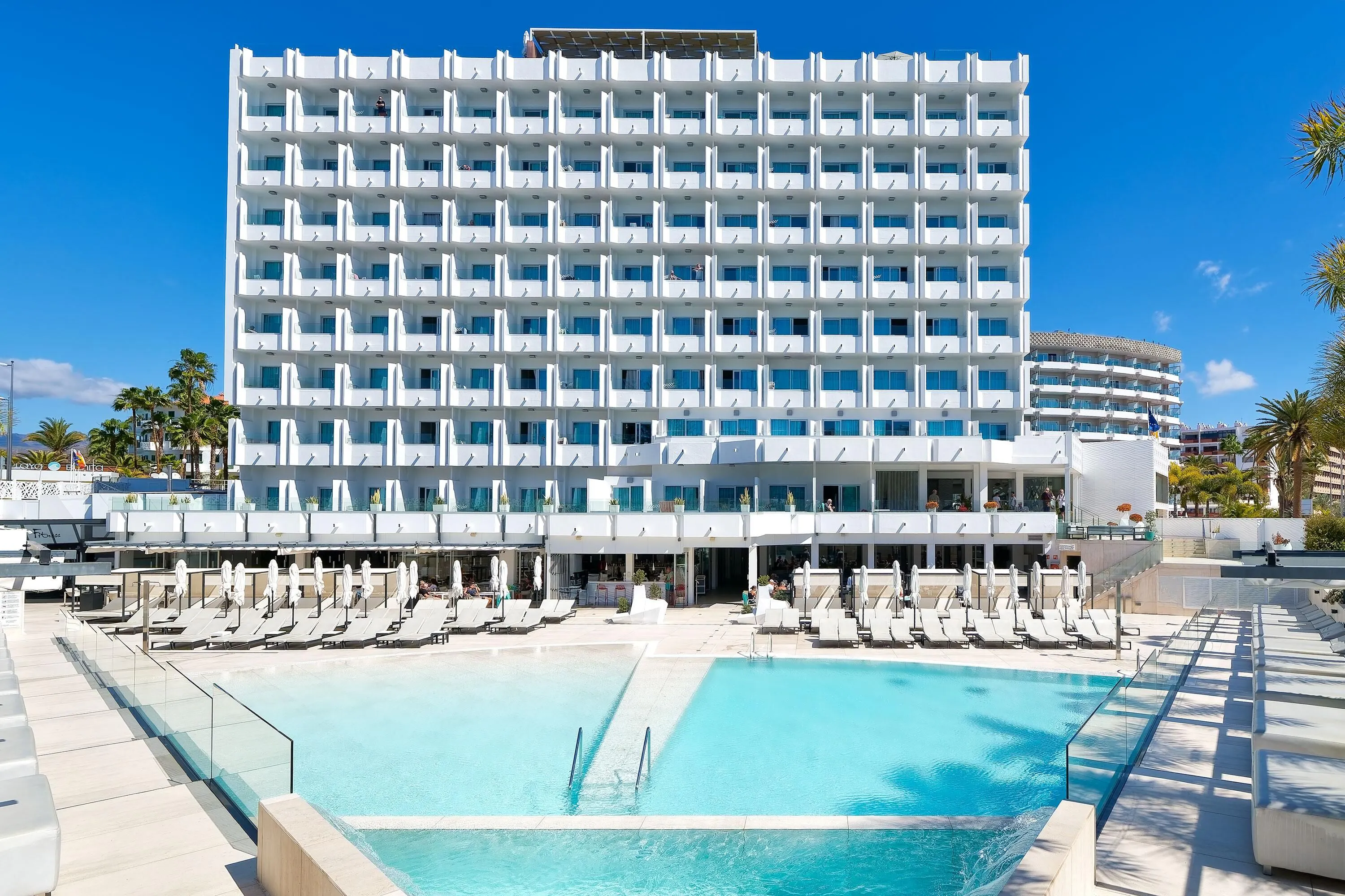 Hotel Caserio - exterior