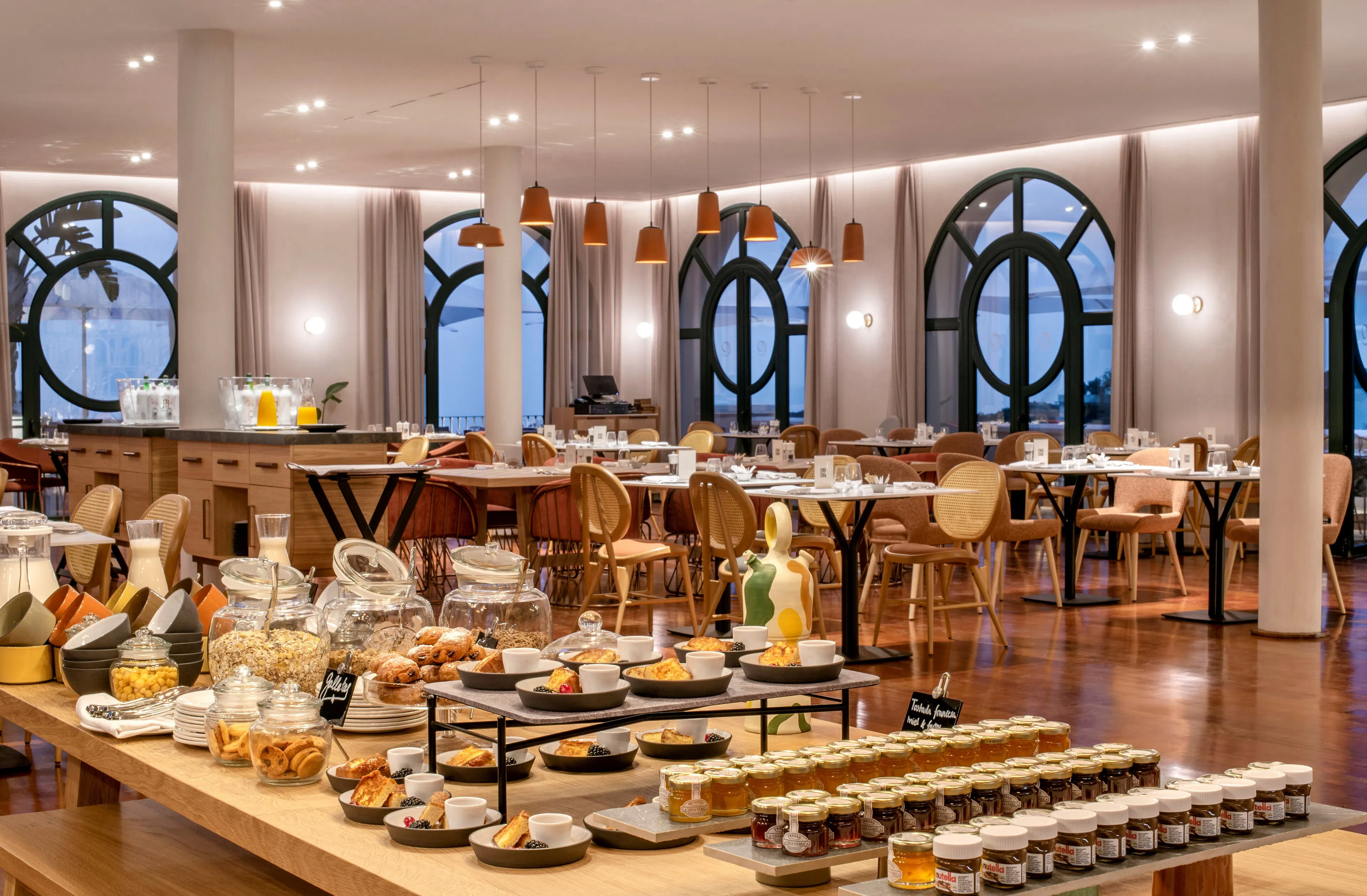 SO/ Sotogrande Spa & Golf Resort Hotel - foodAndBeverage