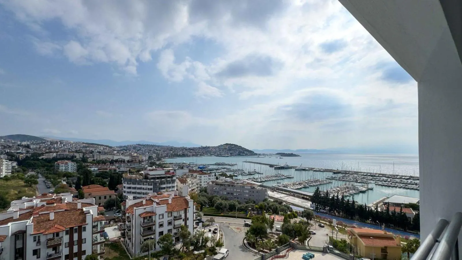 Suhan Seaport Hotel - location
