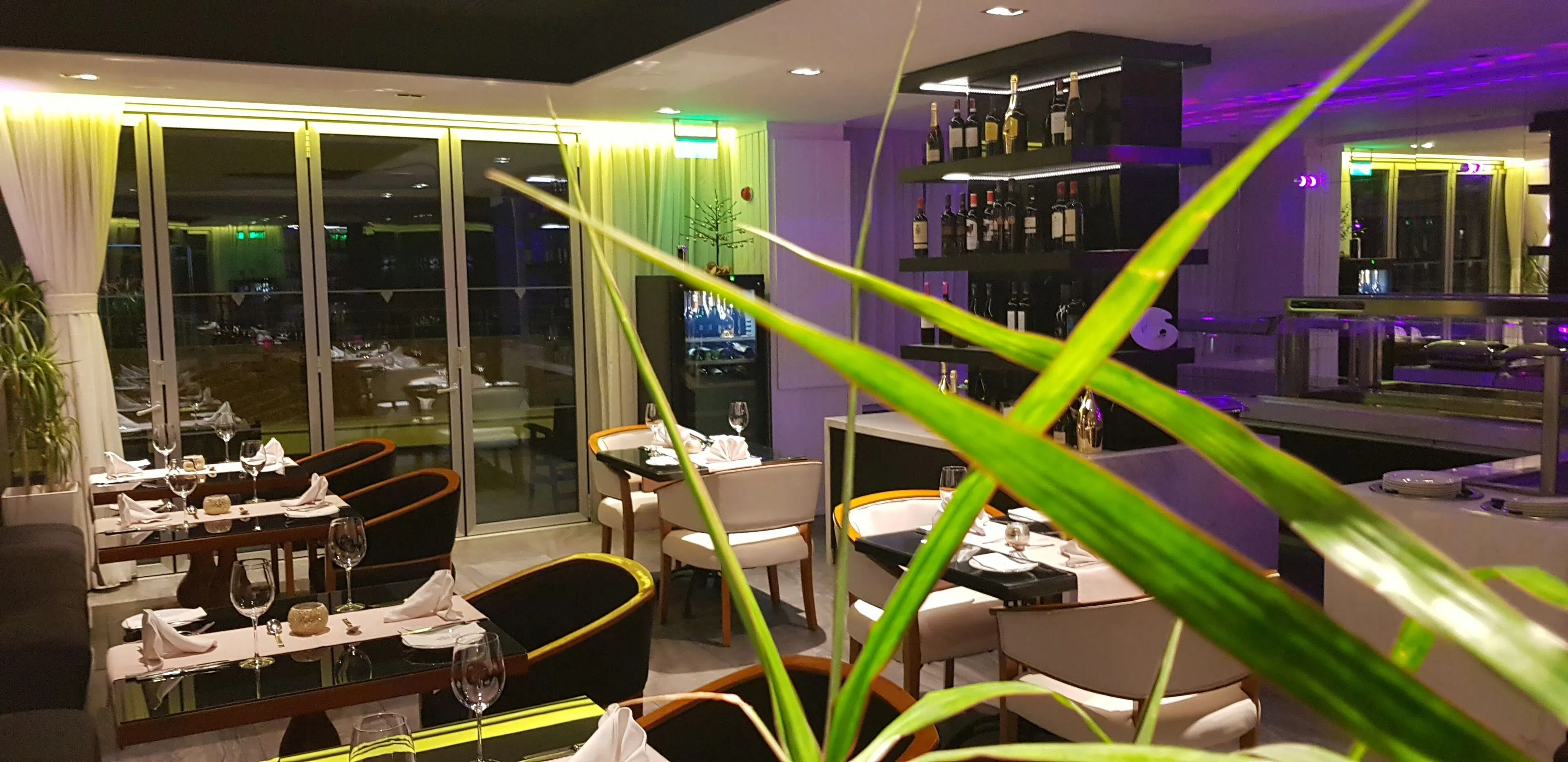 The Ciao Stelio Deluxe Hotel - foodAndBeverage