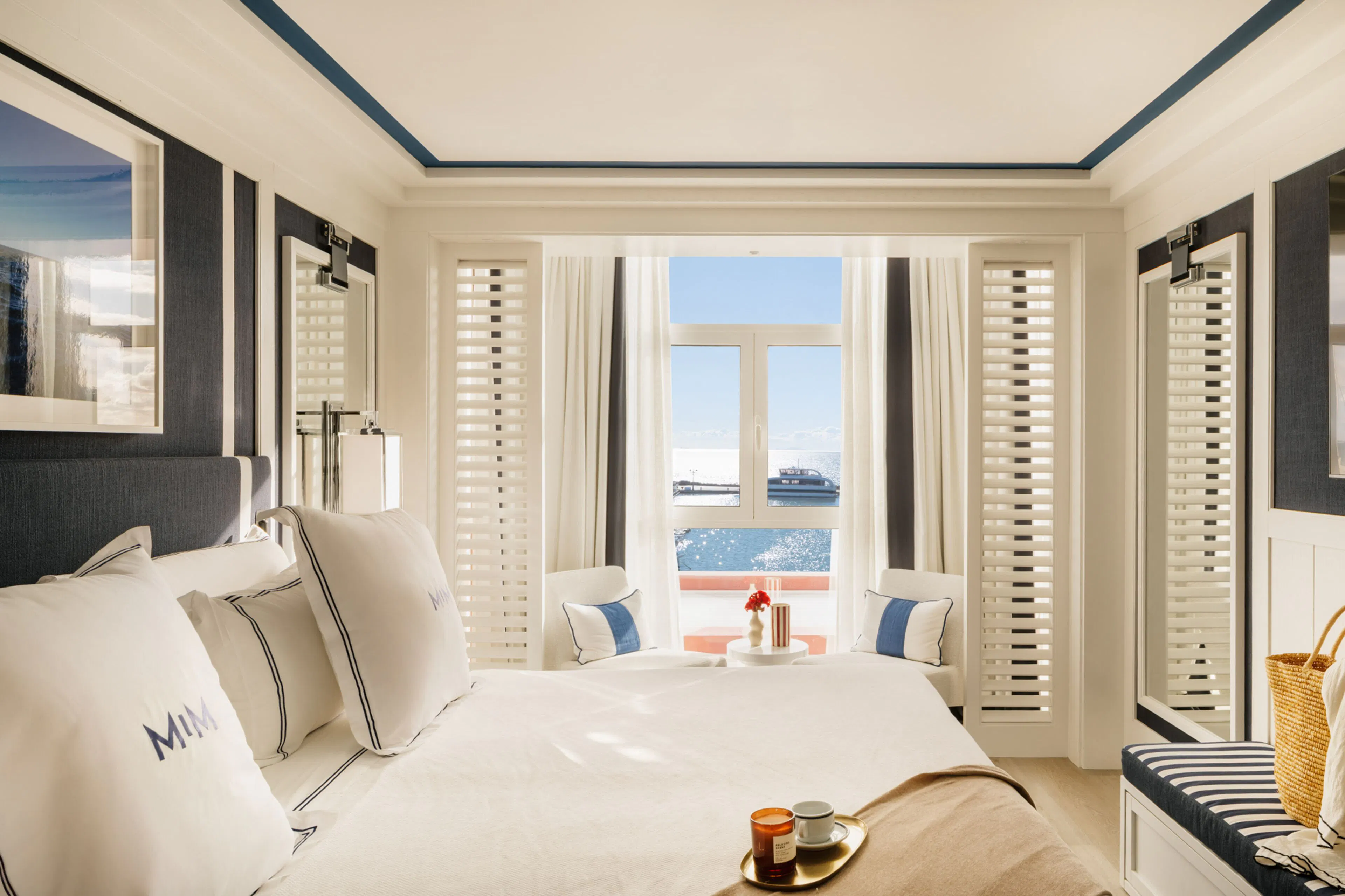 Deluxe Room (SeaView)
