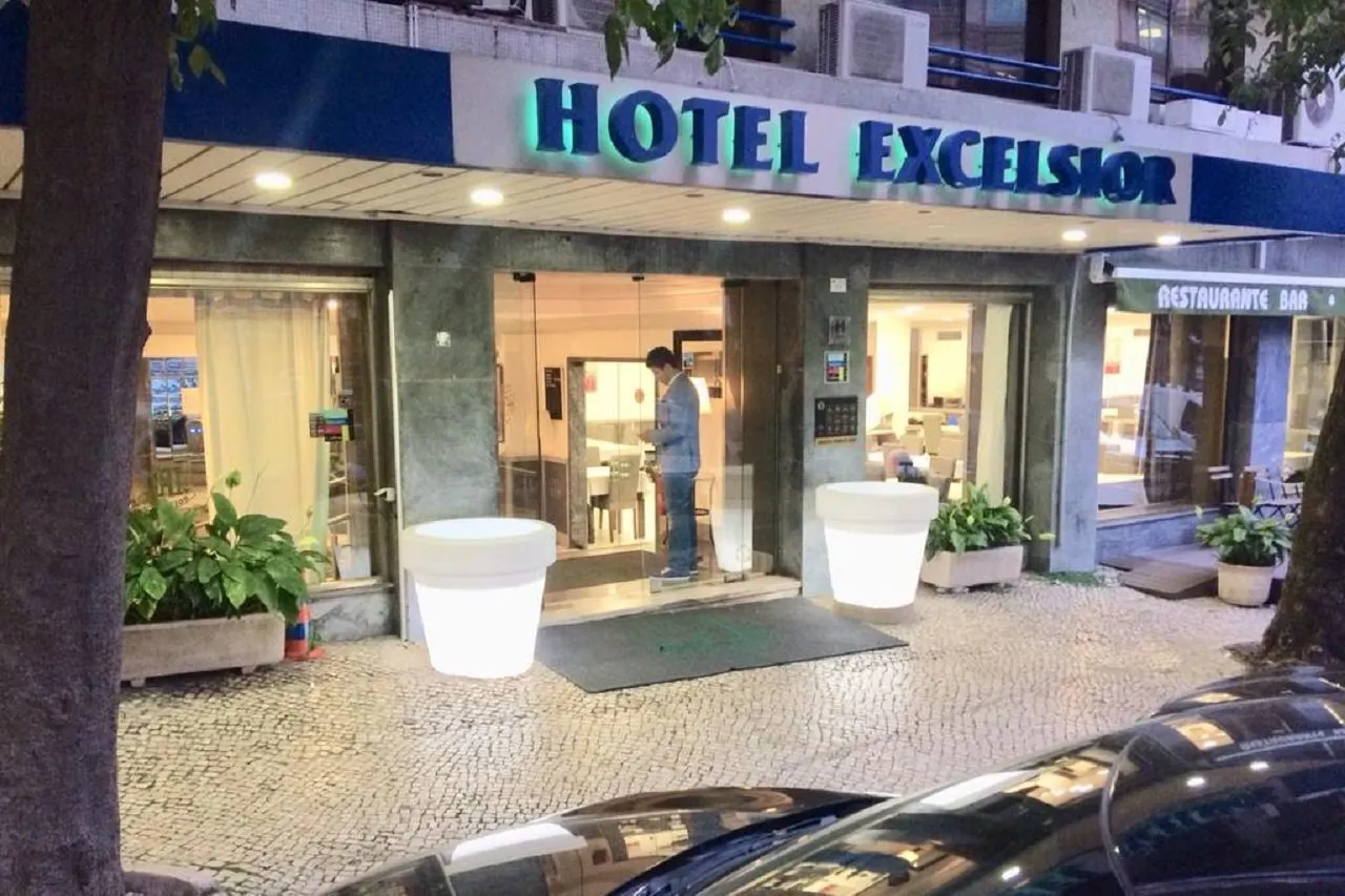 Excelsior - exterior