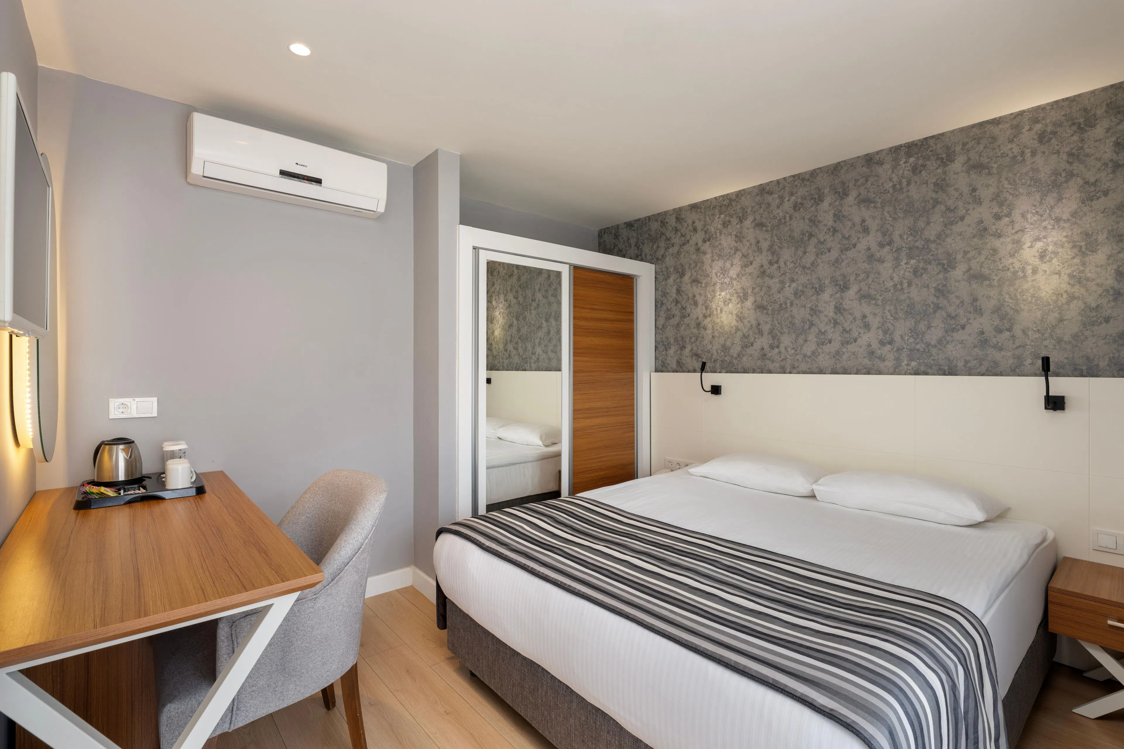 Greenwood Suites Resort - rooms