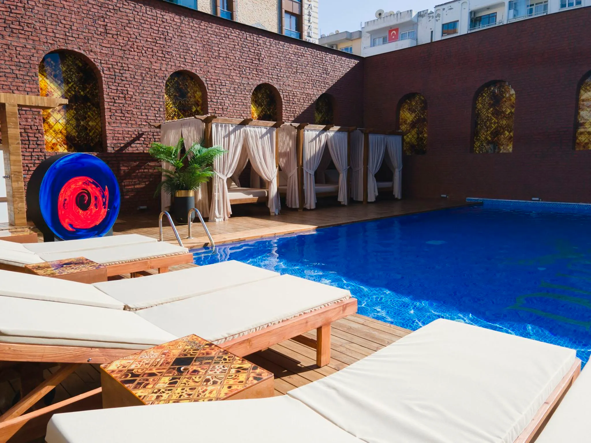 Duqqan Deluxe Hotel - pool