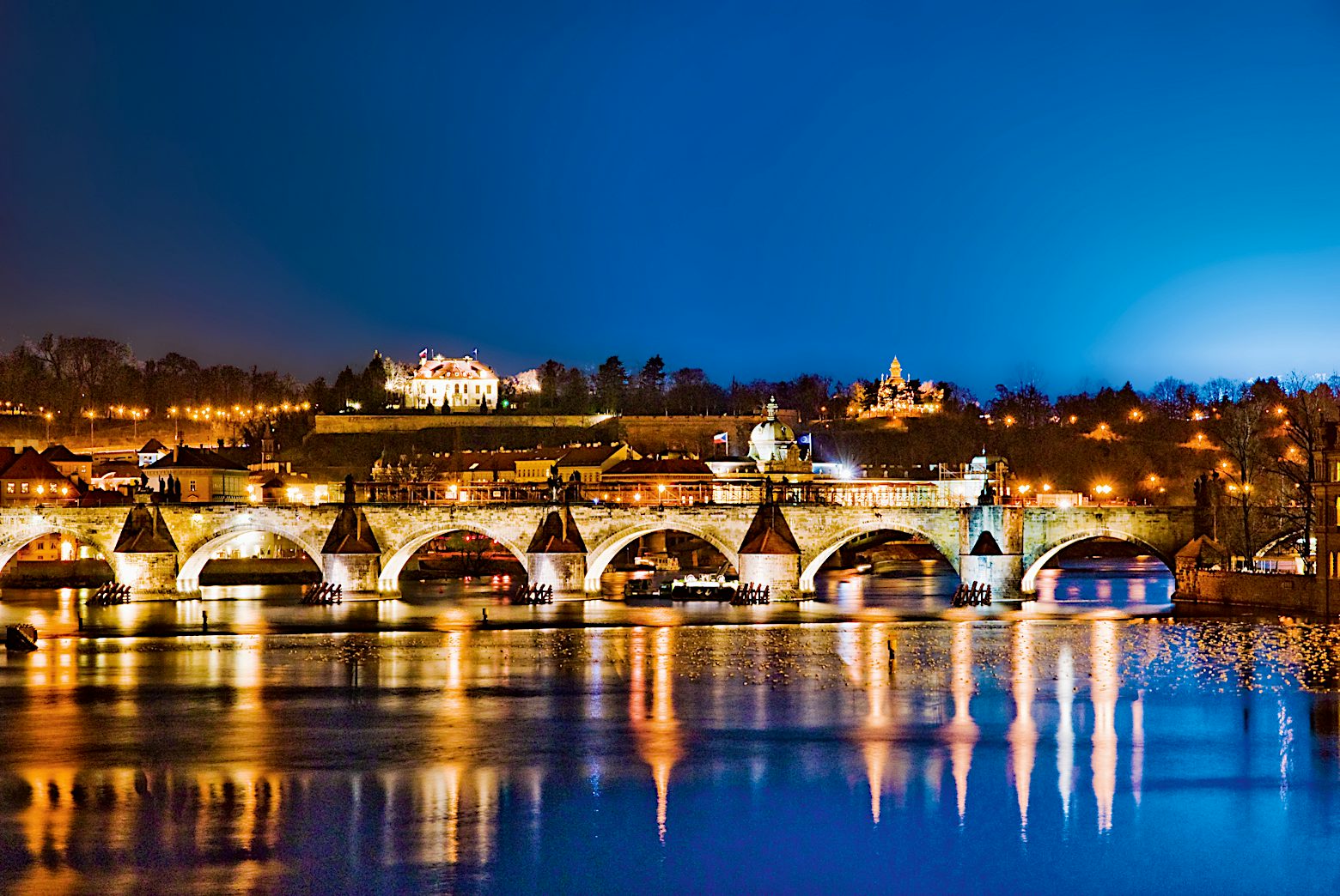 Rejser til Prag - Bestil en weekendtur, storbyferie eller miniferie til ...